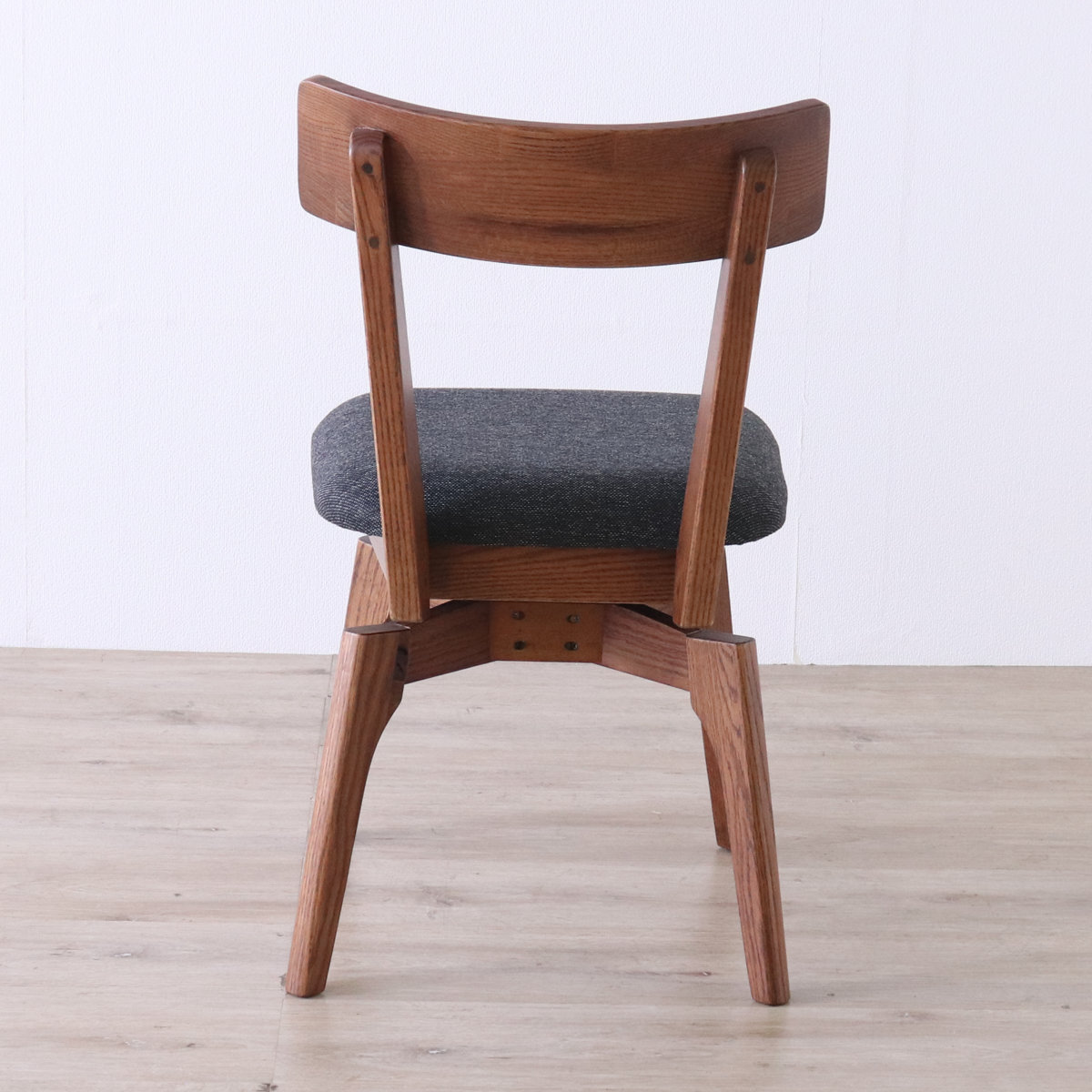 ダイニングチェア 座面高44cm 回転 ウーノ レッドオーク無垢材 ( チェア ダイニング イス 椅子 木製 天然木 食卓椅子 回転椅子 木製チェア 立ち座り 楽 360度回転 ウレタン 疲れにくい 食卓 リビング リビングチェア ファブリック )