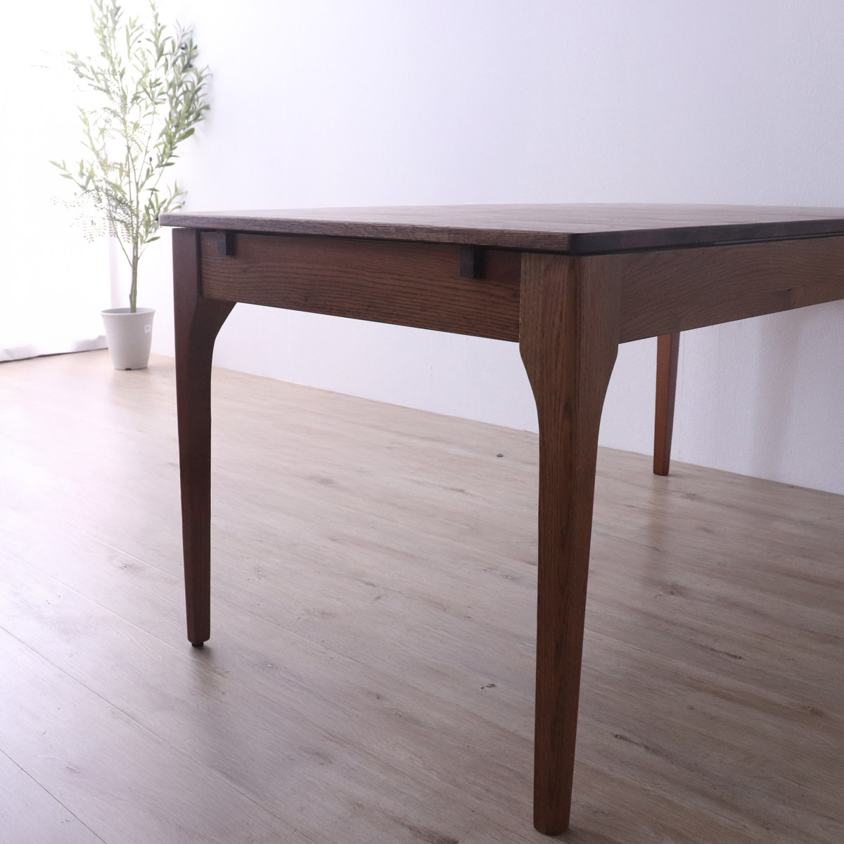 ダイニングテーブル 幅150~180cm 伸長式 レッドオーク無垢材 エクステンションテーブル ( テーブル 食卓テーブル 伸長 伸縮 長方形 天然木 木製テーブル 食卓 机 ダイニング 作業 ウッドテーブル 奥行80cm 伸縮ダイニングテーブル )