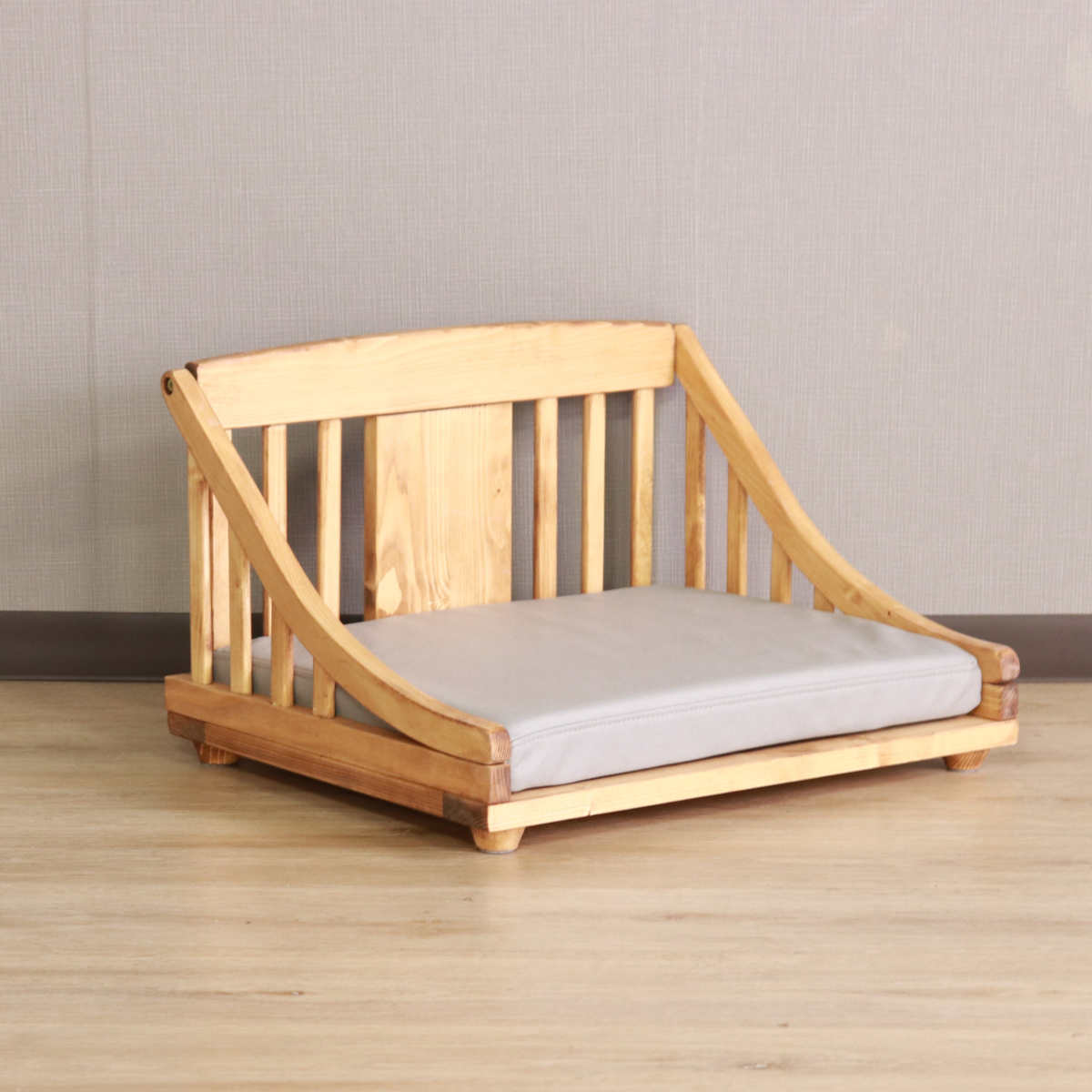 ペットベッド giocoso S 組立式 ( 犬用ベッド 猫用ベッド ペット用ベッド 木製 天然木 すのこベッド クッション付き 簡単組み立て すのこ 通気性 洗えるカバー ペット家具 ) 【ライトブラウン】 ライトブラウン