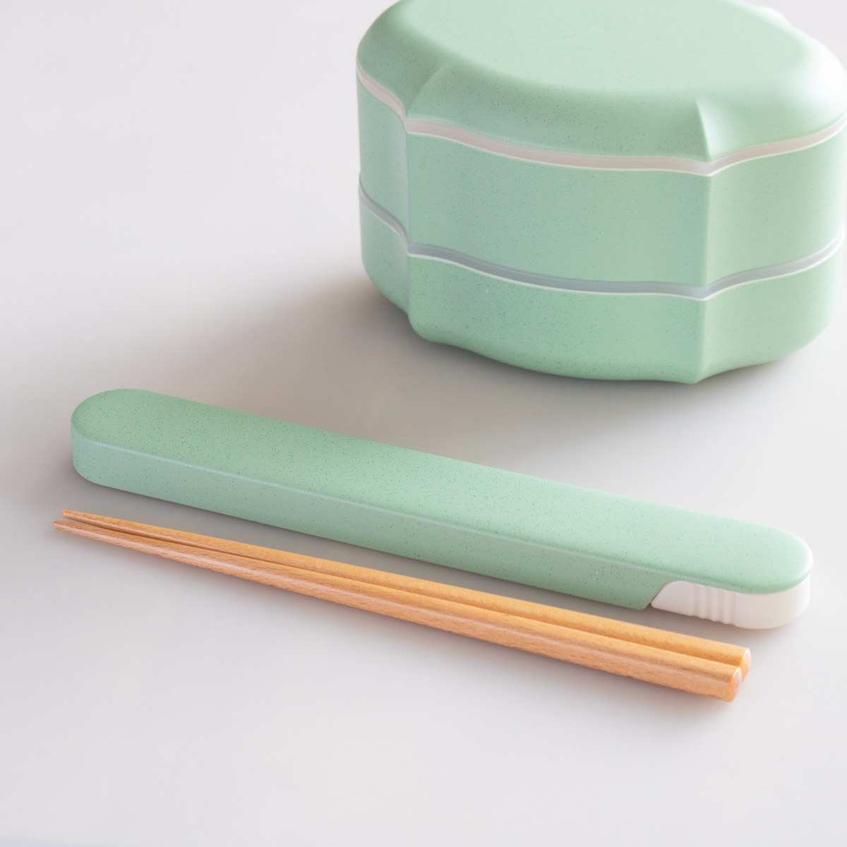 フレモ 箸・箸箱セット TAKENAKA ( お箸 箸箱 18センチ スライド式 カトラリー 女子 男子 大人 おしゃれ 食洗機対応 お弁当用 給食 抗菌 お弁当 弁当 女性 男性 日本製 かわいい ) 【ホワイト】 ホワイト