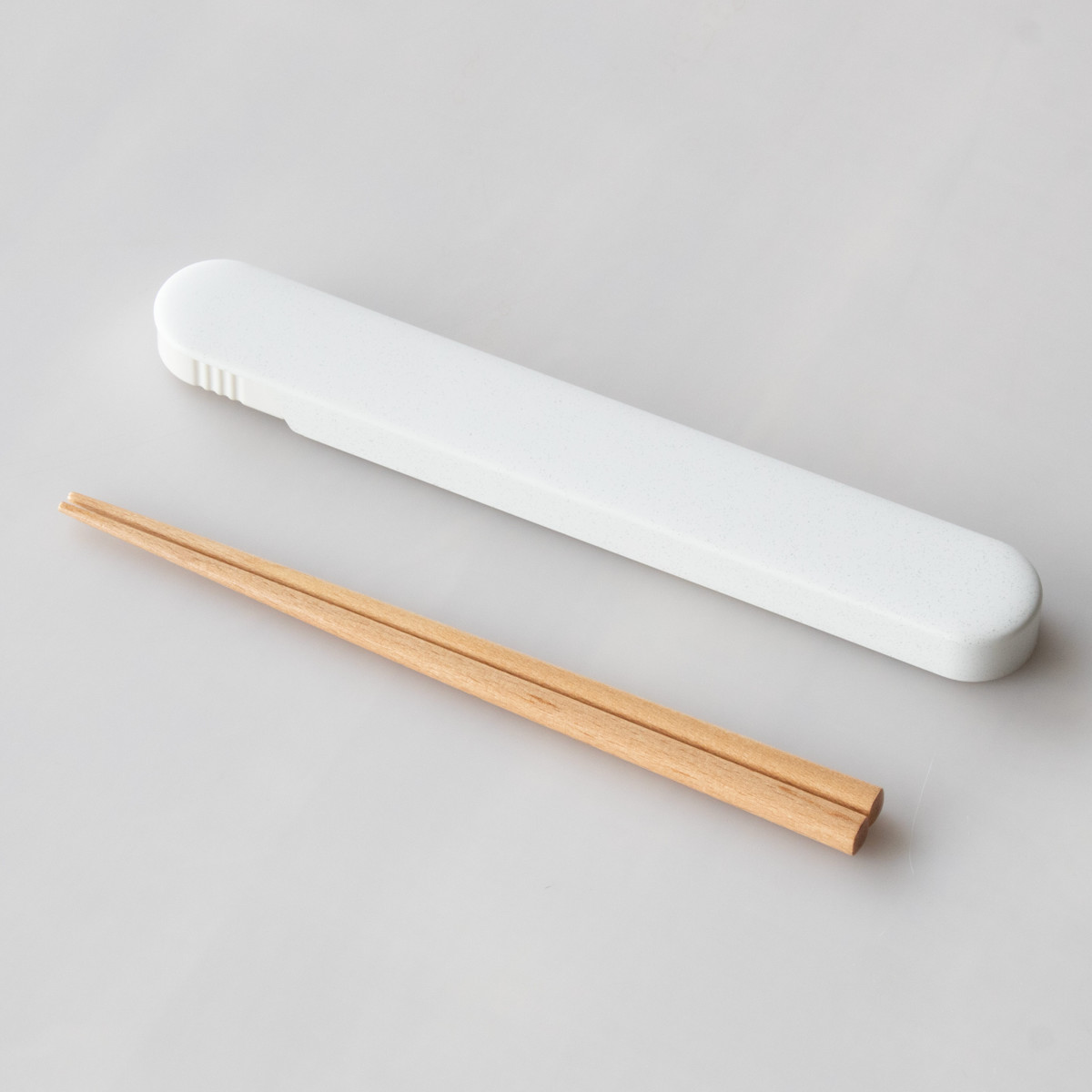 フレモ 箸・箸箱セット TAKENAKA ( お箸 箸箱 18センチ スライド式 カトラリー 女子 男子 大人 おしゃれ 食洗機対応 お弁当用 給食 抗菌 お弁当 弁当 女性 男性 日本製 かわいい ) 【ホワイト】 ホワイト