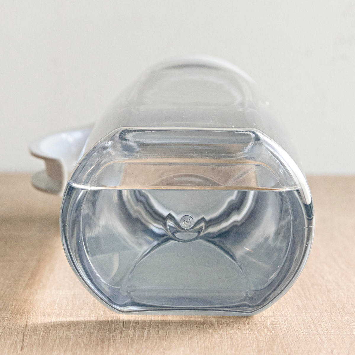 ピッチャー 2.2L ファインジャグ 同色2本セット ( 麦茶ポット 冷水筒 冷水ポット 耐熱 横置き 大容量 洗いやすい 冷蔵庫 ポケット 日本製 おしゃれ かわいい 水差し 茶ポット 麦茶 取っ手付き 広口 ハンドル付き シンプル ) 【ライトブルー】 ライトブルー