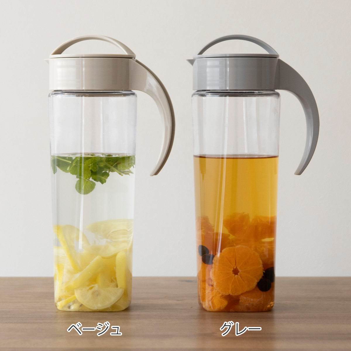 ピッチャー 1.9L スリムジャグ ( 麦茶ポット 冷水筒 冷水ポット 耐熱 横置き 大容量 洗いやすい 冷蔵庫 ポケット 日本製 広口 持ちやすい おしゃれ 倒して 寝かせて 置ける 冷茶ポット ) 【ベージュ】 ベージュ