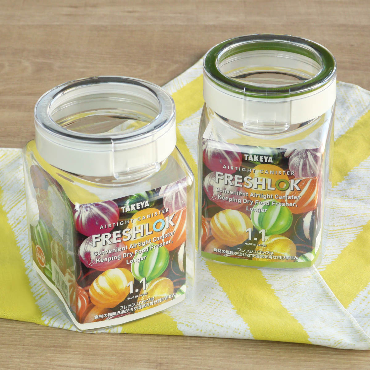 保存容器 1.1L フレッシュロック 角型 選べるカラー 白 緑 茶 ( キッチン収納 キャニスター 調味料入れ ストッカー 密閉 透明 プラスチック 日本製 ワンタッチ 高気密 引き出し収納 冷蔵庫収納 中が見える 軽量 おしゃれ ) 【グリーン】 グリーン