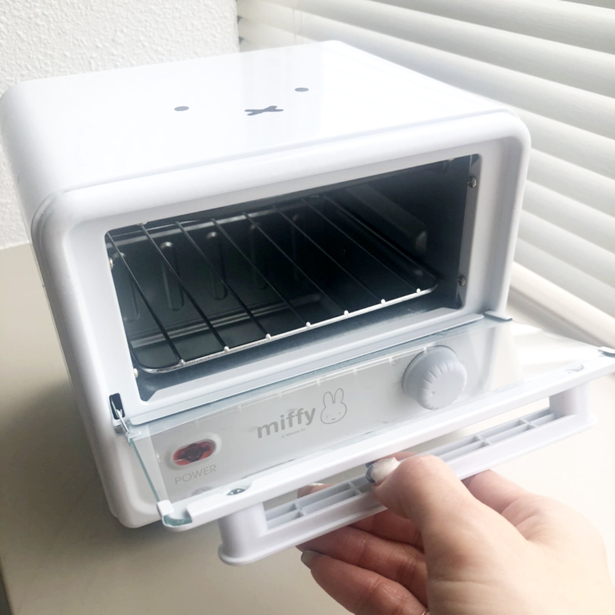 ミニオーブントースター 1枚 ミッフィー コンパクト ( トースター トースト 1人 1枚焼き リベイク 単身 小さい タイマー ダイヤル 30分 焼く 朝食 朝食作り グラタン ピザ パン キッチン家電 調理家電 省スペース 可愛い )