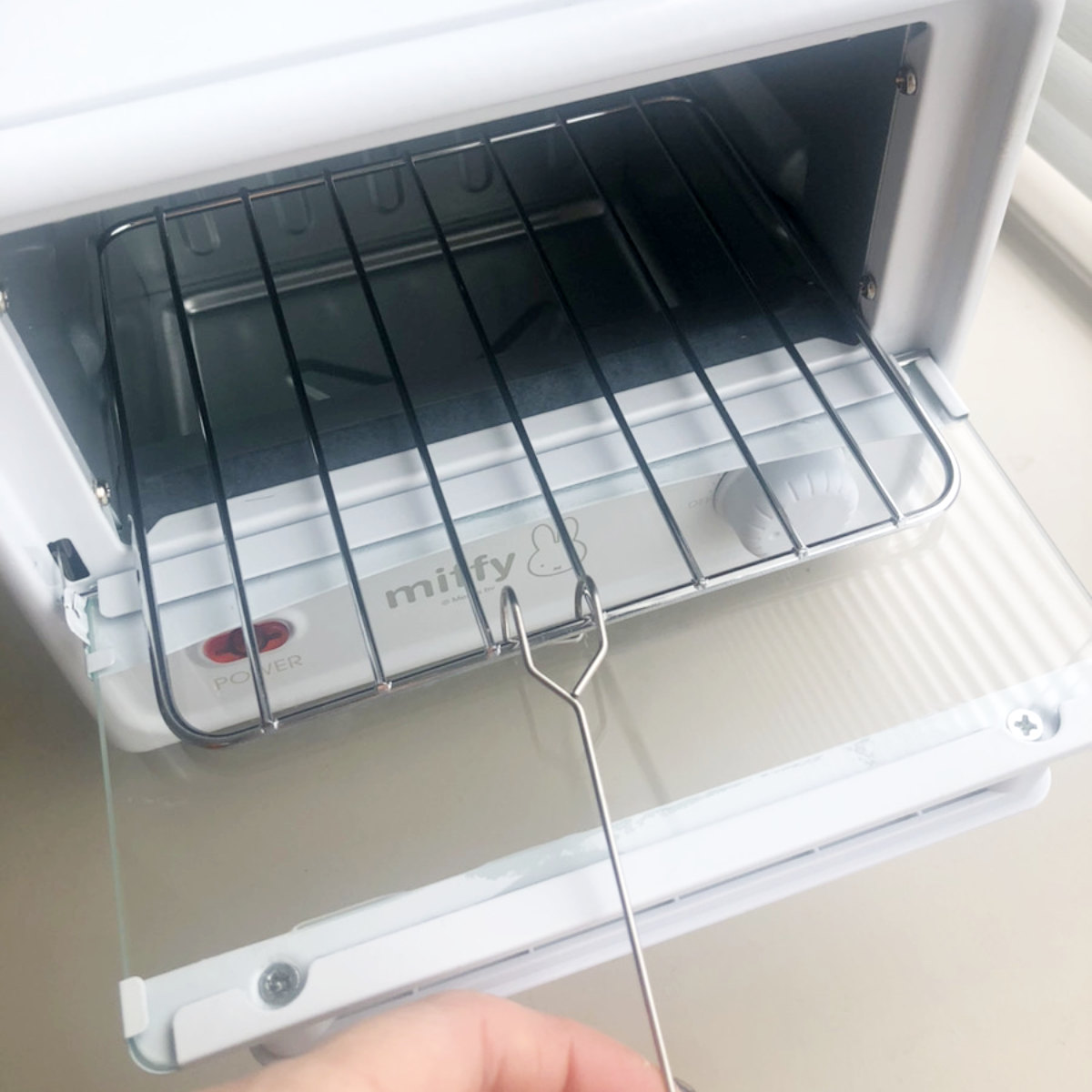 ミニオーブントースター 1枚 ミッフィー コンパクト ( トースター トースト 1人 1枚焼き リベイク 単身 小さい タイマー ダイヤル 30分 焼く 朝食 朝食作り グラタン ピザ パン キッチン家電 調理家電 省スペース 可愛い )