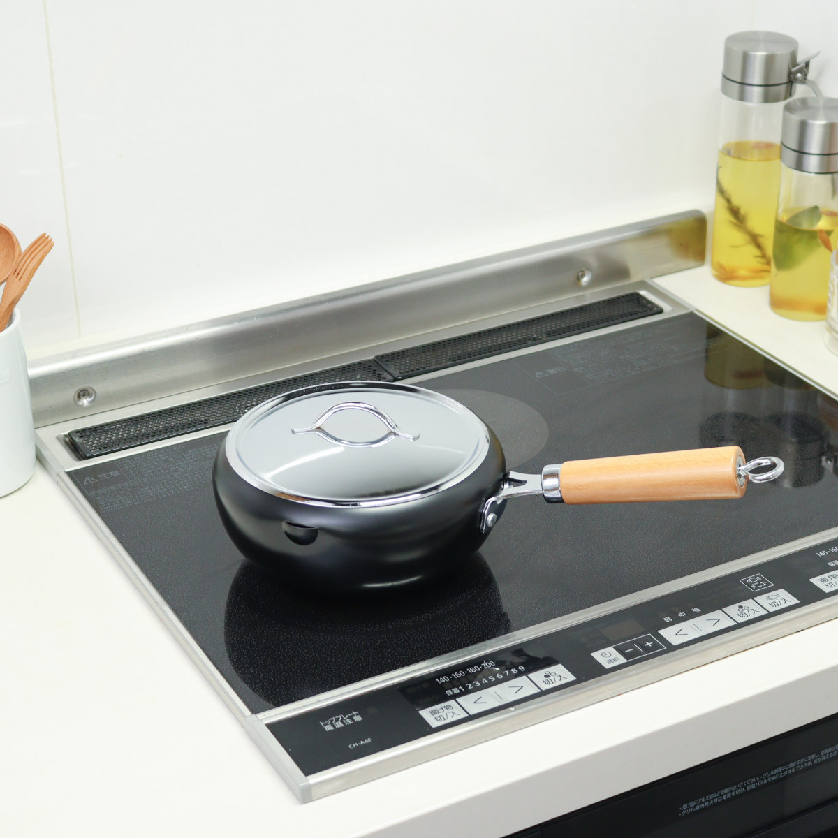 片手天ぷら鍋 20cm IH対応 蓋付き ラルス 油はねしにくい揚げ鍋 ( ガス火対応 揚げ鍋 片手鍋 20センチ 揚げ鍋鉄製 鉄鍋 揚げ物鍋 揚鍋 天婦羅鍋 片手フライ鍋 鍋 なべ 黒 ブラック )