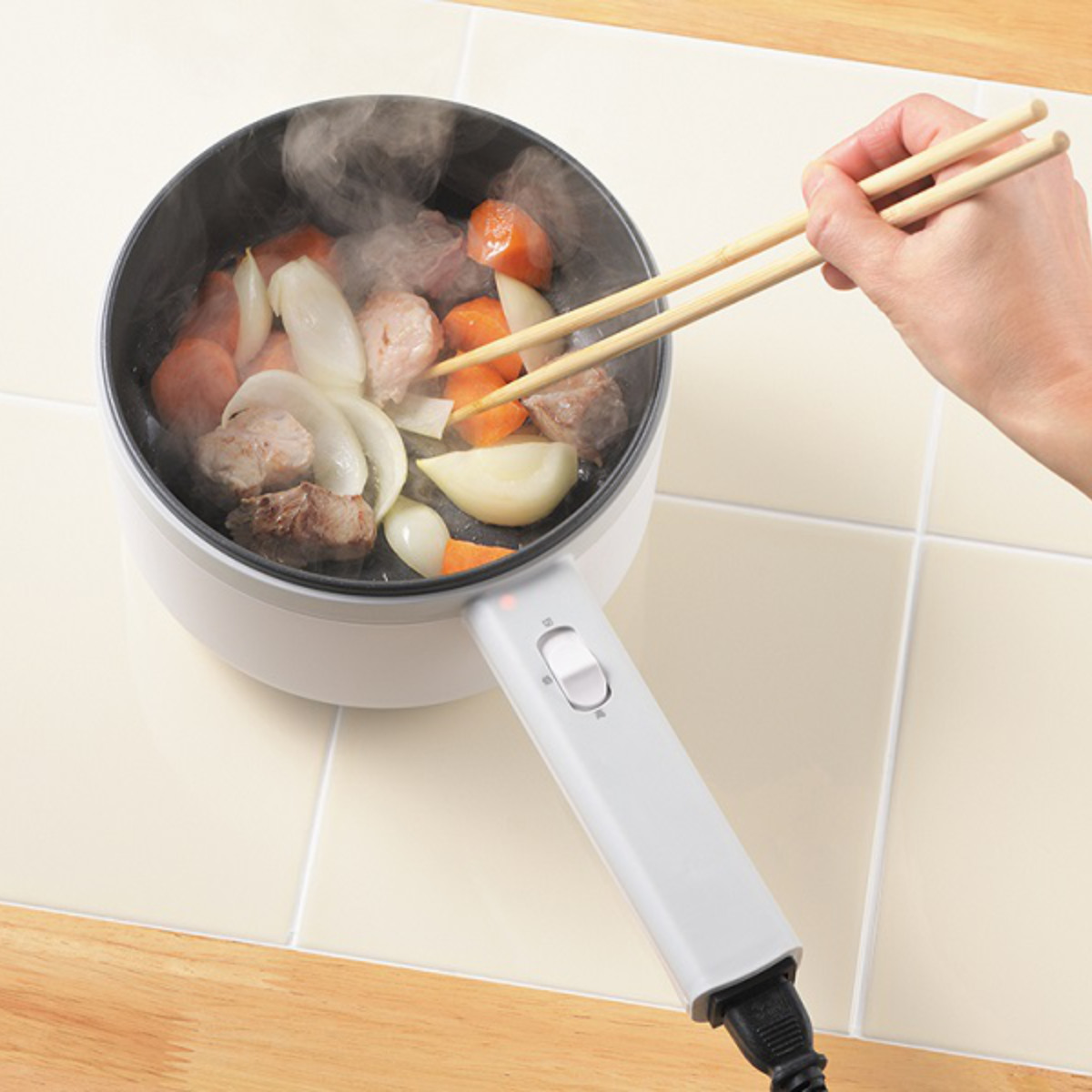 電気片手鍋 18cm ERETTO mono 電気片手鍋18cm ( 電気鍋 でんき鍋 片手鍋 ひとり鍋 一人鍋 1人用 2人用 18センチ 片手なべ ゆでたまご ゆで卵 調理家電 卓上調理器 フッ素樹脂加工 ガラス蓋付き 蓋付き )