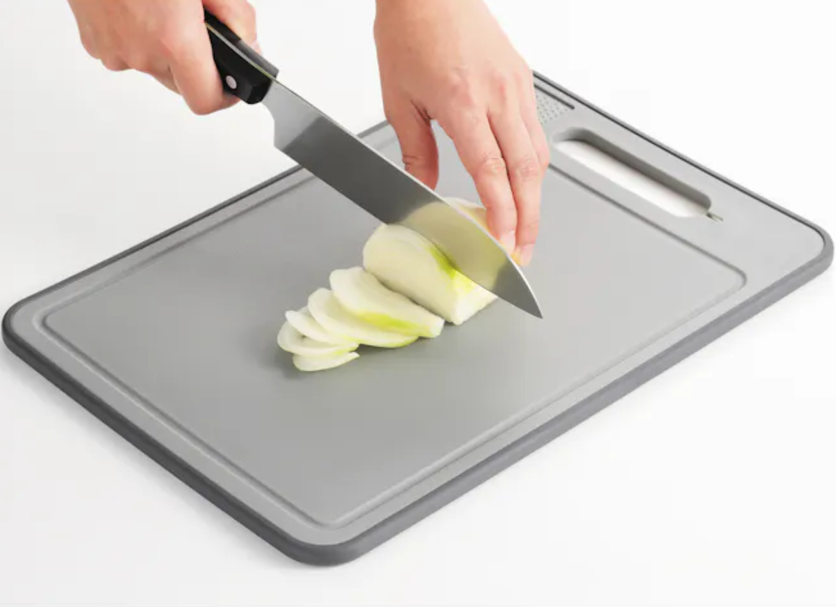 まな板 解凍プレート 25×15cm Days デイズ まな板兼用 4WAY ( カッティングボード おろし シャープナー 包丁研ぎ 薬味おろし 包丁とぎ おろし器 4in1 4役 便利 アルミニウム製 ステーキ肉 お刺身 ギフト プレゼント )