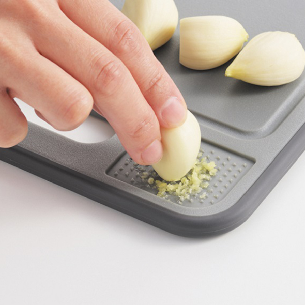 まな板 解凍プレート 25×15cm Days デイズ まな板兼用 4WAY ( カッティングボード おろし シャープナー 包丁研ぎ 薬味おろし 包丁とぎ おろし器 4in1 4役 便利 アルミニウム製 ステーキ肉 お刺身 ギフト プレゼント )