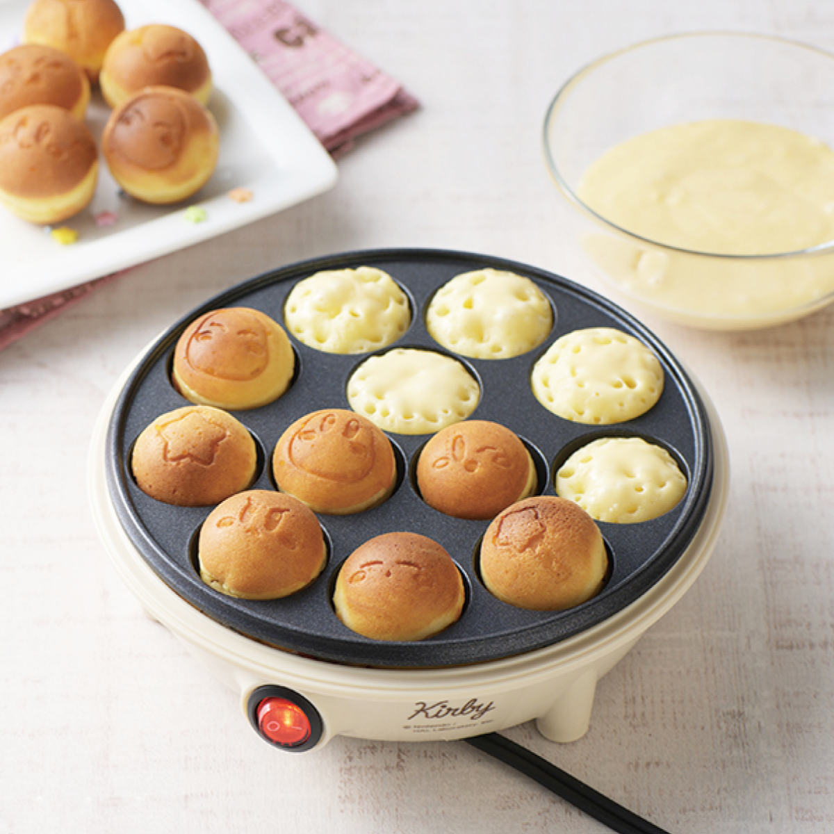 電気たこ焼き器 星のカービィ ( ホットプレート たこ焼き器 タコ焼き器 タコ焼きプレート 丸型 カービィ たこ焼き タコ焼き フッ素加工 卓上 調理家電 キッチン家電 キッチン用品 台所用品 料理道具 家電 可愛い キャラクター )