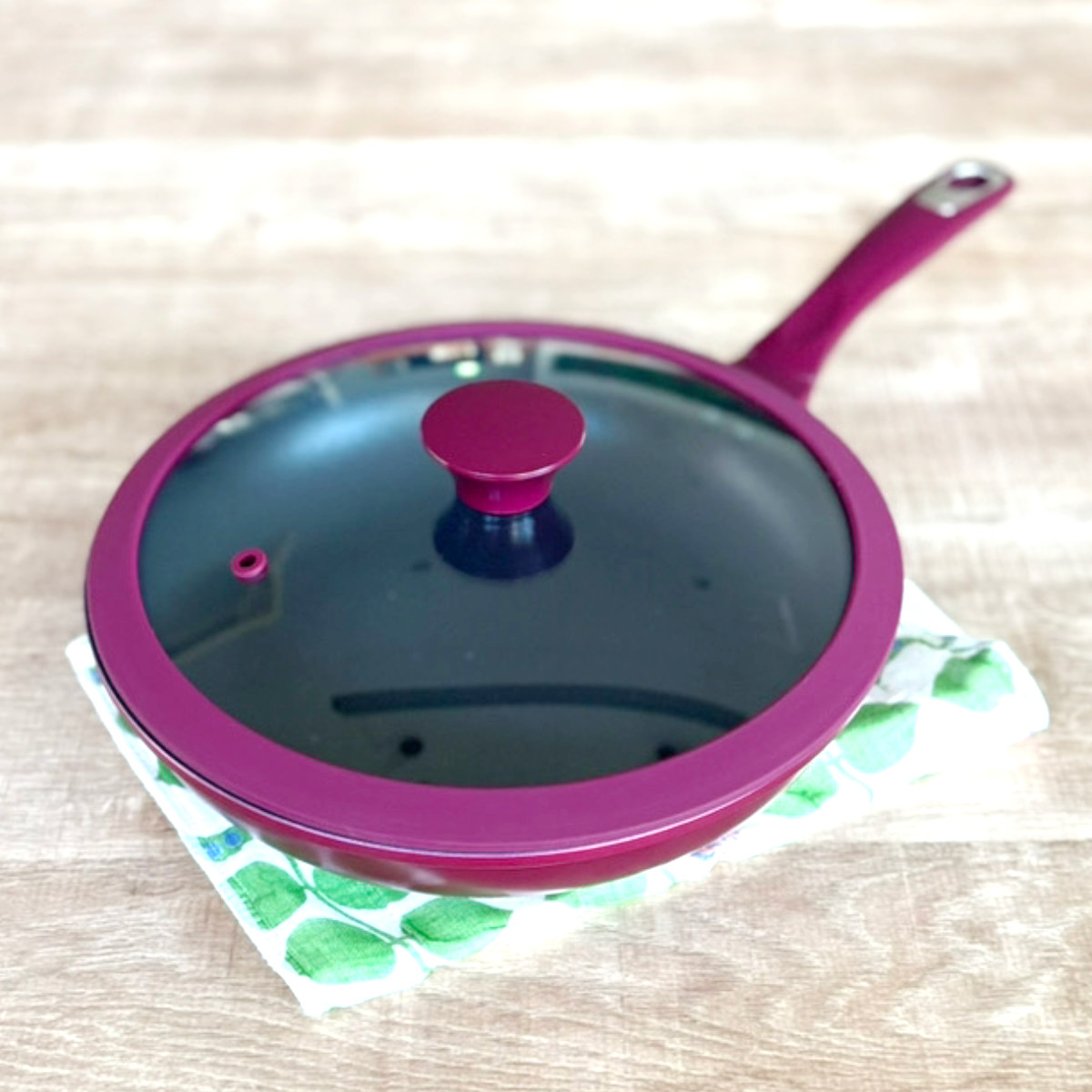 フライパン 26cm ガラス蓋付き ミキトル ( IH対応 ガス火対応 ふっ素加工 フッ素加工 軽い 26センチ フッ素コーティング ふた付き アルミ製 軽量 )