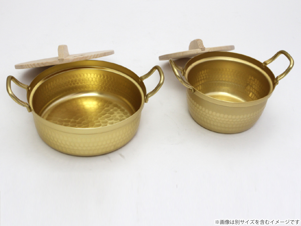 両手鍋 14.5cm 和の職人 アルミ段付鍋 木蓋付 ( ガス火専用 段付鍋 なべ お鍋 槌目 打ち目 台所道具 日本製 14.5センチ 小さい アルミ製 アルミ鍋 ふた付き 昭和レトロ レトロデザイン 台所用品 軽量 )