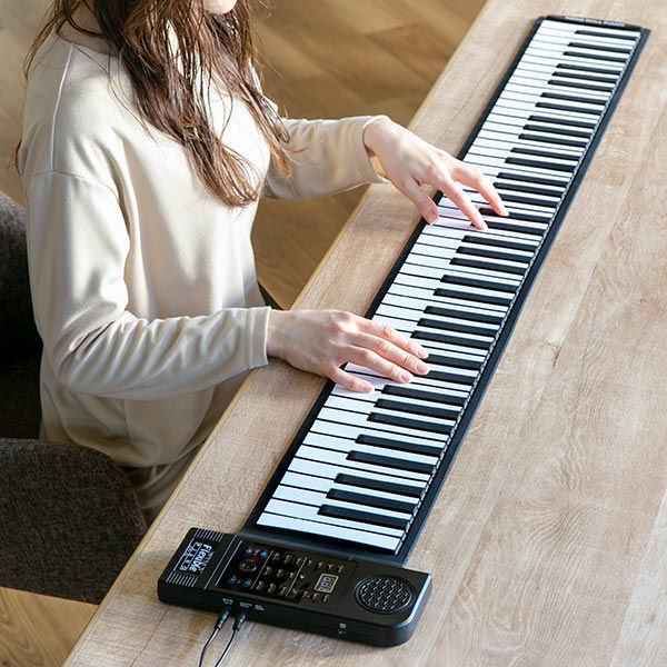 ピアノ 電子ピアノ コンパクト 88鍵盤 ロールアップピアノ （ ロールピアノ 電子ロールピアノ 電子キーボード 巻ける 折りたたみ 持ち運び  ポータブル たためる スタンド不要 コンパクト シリコンピアノ 楽器 録音機能 ）