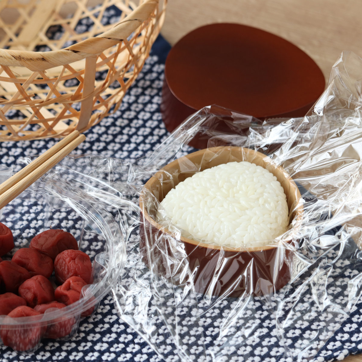 おにぎりケース わっぱおにぎりケース 抗菌 ( おむすびケース 弁当箱 おにぎり おむすび ケース 三角 和風 日本製 お弁当箱 おにぎり用 おむすび用 デザートケース フルーツケース お弁当 弁当 ) 【ダークブラウン】 ダークブラウン