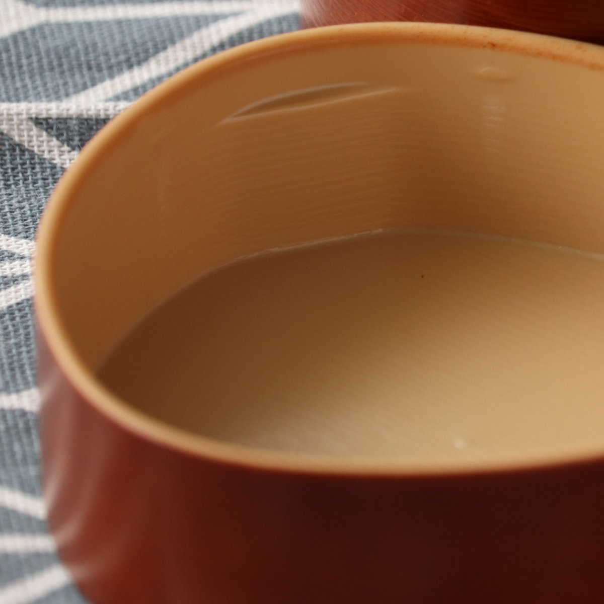 おにぎりケース わっぱおにぎりケース 抗菌 ( おむすびケース 弁当箱 おにぎり おむすび ケース 三角 和風 日本製 お弁当箱 おにぎり用 おむすび用 デザートケース フルーツケース お弁当 弁当 ) 【ダークブラウン】 ダークブラウン