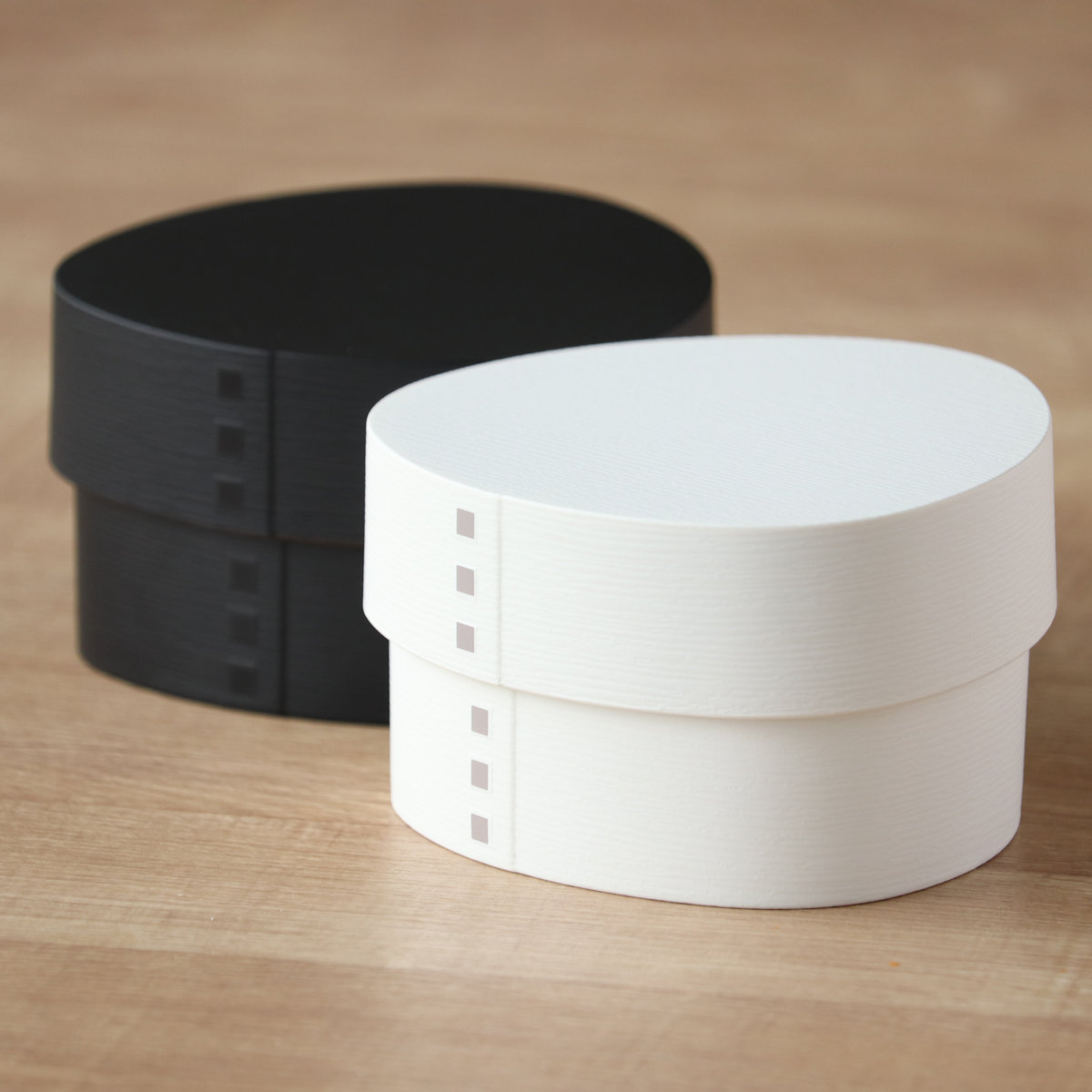 おにぎりケース わっぱおにぎりケース モノトーン 抗菌 ( おむすびケース 弁当箱 おにぎり おむすび ケース 三角 和風 日本製 お弁当箱 おにぎり用 おむすび用 デザートケース フルーツケース お弁当 弁当 ) 【マットホワイト】 マットホワイト