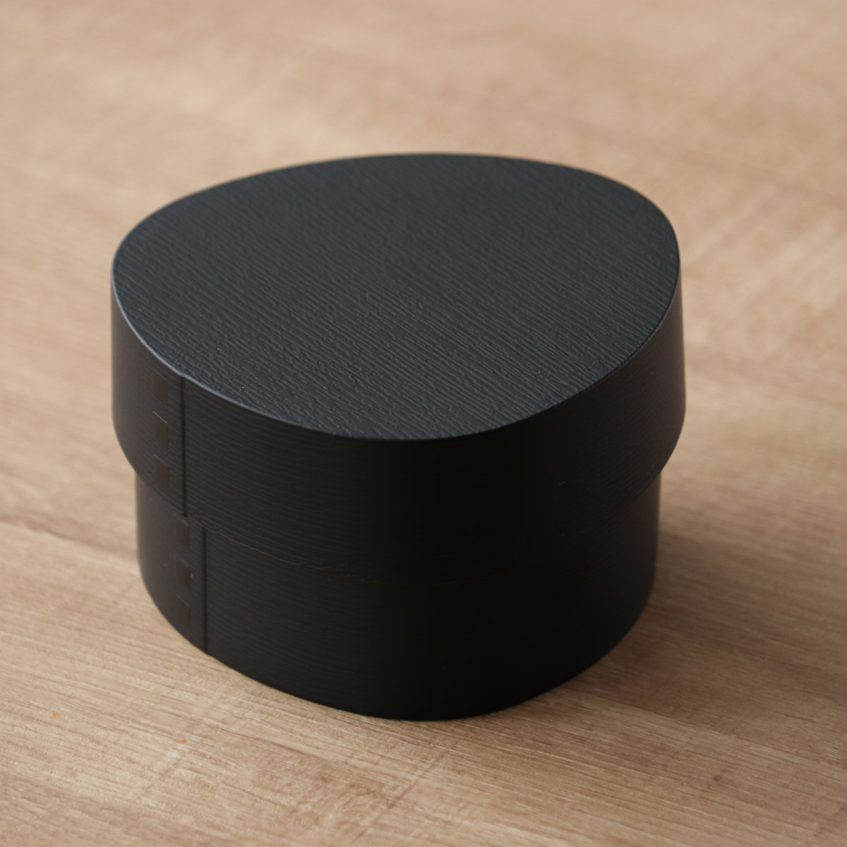 おにぎりケース わっぱおにぎりケース モノトーン 抗菌 ( おむすびケース 弁当箱 おにぎり おむすび ケース 三角 和風 日本製 お弁当箱 おにぎり用 おむすび用 デザートケース フルーツケース お弁当 弁当 ) 【マットホワイト】 マットホワイト