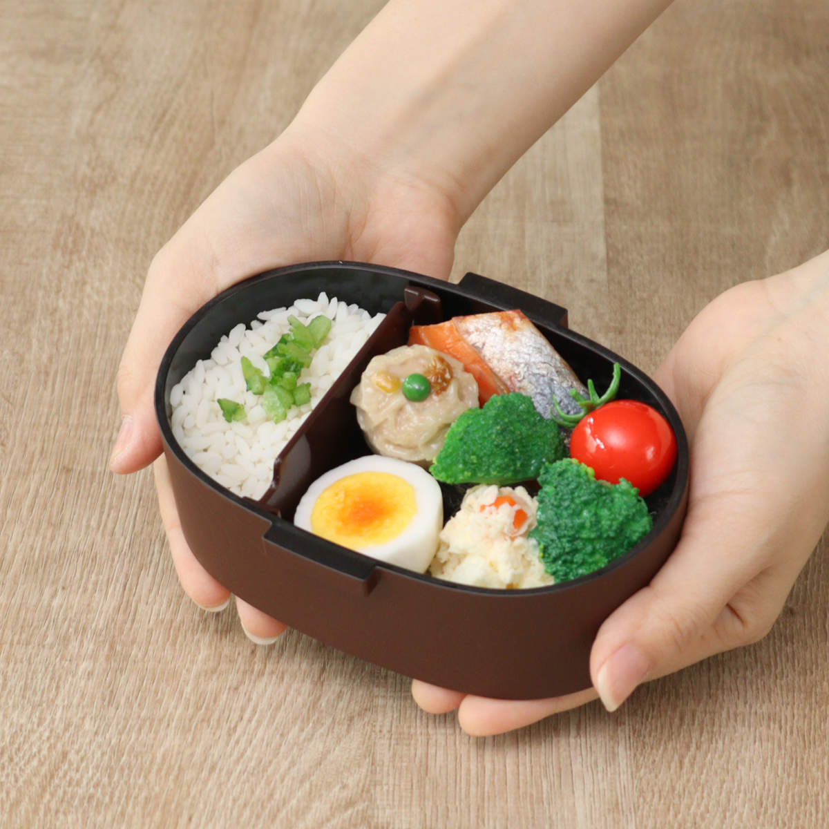 弁当箱 さっと洗えるお弁当箱 プレミアム 木目小判弁当 小 480ml タイト式 ( お弁当箱 ランチボックス レンジ対応 食洗機対応 一段 木目調 レンジOK 食洗機OK 弁当 お弁当 仕切り付き 大人 1段 日本製 ) 【ひのき】 ひのき