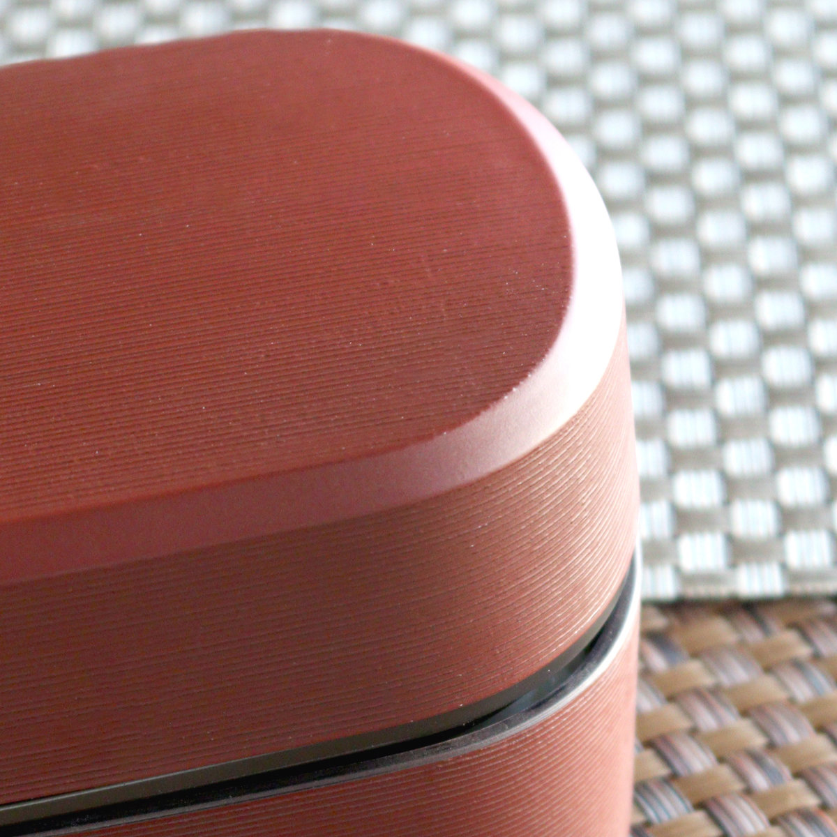 弁当箱 630ml 2段 刷毛目兼六弁当 銀朱 銀研 ( お弁当箱 食洗機対応 レンジ対応 バンド付 和 日本製 シンプル 二段 和風 レンジOK 食洗機OK 二段弁当箱 弁当 お弁当 ランチベルト付き シール蓋 ) 【銀朱】 銀朱