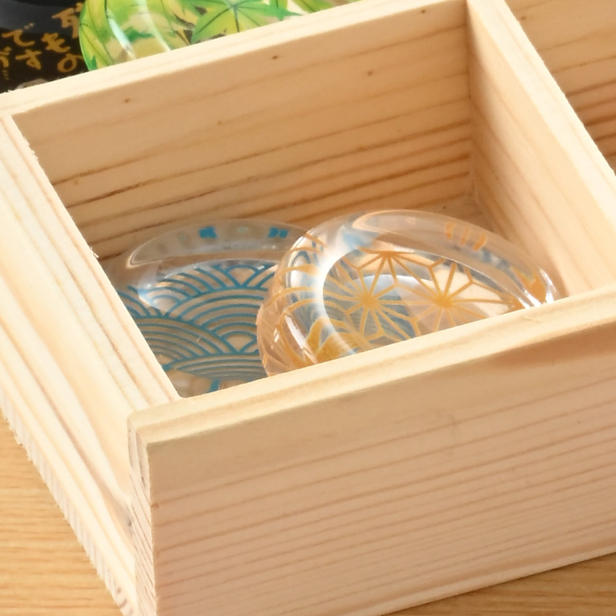 箸置き アクリル箸置き ( 和柄 文様 アクリル ガラス風 日本製 箸 置き 箸おき お箸置き カトラリー 和風 和雑貨 紋様 おしゃれ ) 【麻の葉】 麻の葉