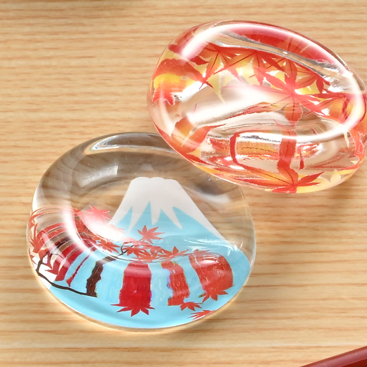 箸置き アクリル箸置き ( もみじ 紅葉 アクリル ガラス風 日本製 箸 置き 箸おき お箸置き カトラリー 和柄 和風 和雑貨 おしゃれ ) 【初桜】 初桜