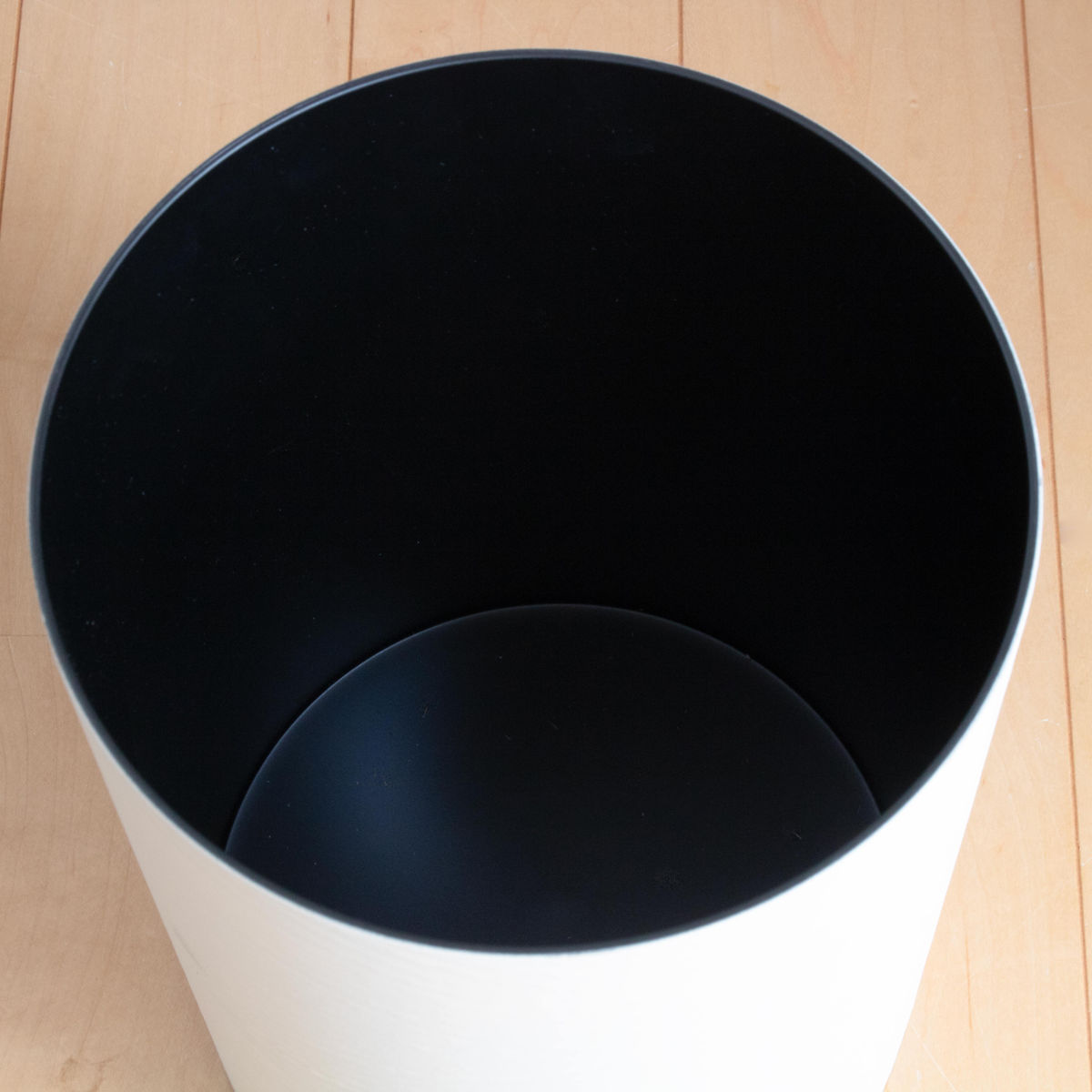 ゴミ箱 フタなし Sサイズ さざ波 ( ごみ箱 3.4L 蓋なし 小さい 丸型 くず入れ プラスチック リビング ダストボックス 和室 ごみばこ 3.4リットル ふたなし 洗面所 寝室 おしゃれ 滑り止め 円形 筒形 コンパクト ダストBOX ) 【アイボリー】 アイボリー