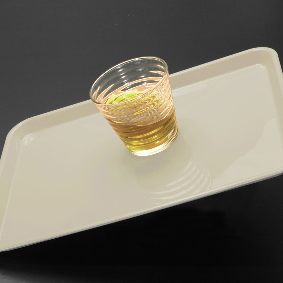 トレー ピノ PINO レンジで使えるノンスリップトレー 39cm ( 日本製 電子レンジ対応 キッチントレー キッチン 食卓 トレイ ノンスリップ おしゃれ シンプル 滑らない お盆 おぼん 配膳 くすみカラー 角型 角 四角 長方形 ) 【イエロー】 イエロー