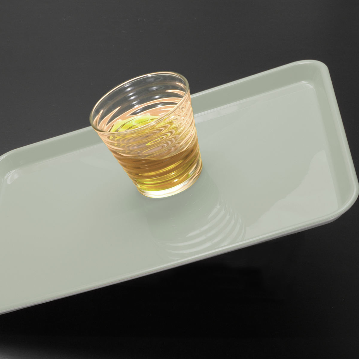 トレー ピノ PINO レンジで使えるノンスリップトレー 39cm ( 日本製 電子レンジ対応 キッチントレー キッチン 食卓 トレイ ノンスリップ おしゃれ シンプル 滑らない お盆 おぼん 配膳 くすみカラー 角型 角 四角 長方形 ) 【イエロー】 イエロー