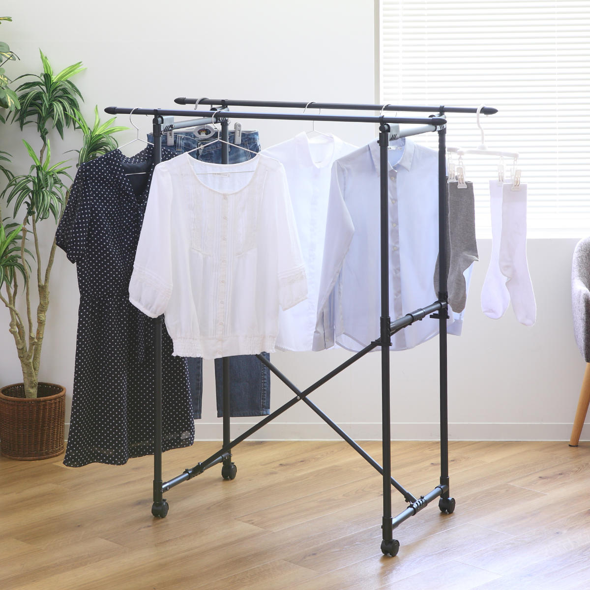 物干し 室内 ブラック コンパクト ポーリッシュ 折り畳み多機能物干し ( PORISH ハンガー インテリア物干し 物干しスタンド 洗濯 ランドリー 衣類 フェイスタオル 折り畳み キャスター付 )