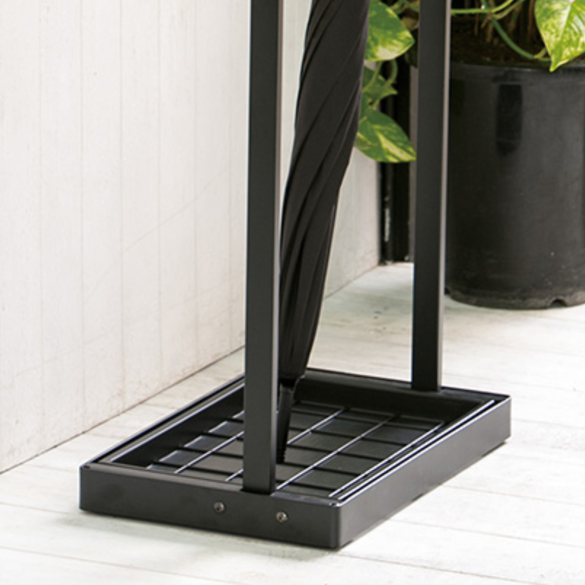 傘立て 14本用 傘かけ 折りたたみ傘対応 ( 法人限定 傘たて スリム 業務用 玄関収納 傘 かける スチール製 折り畳み傘 長傘 収納 アンブレラ スタンド 省スペース シンプル 黒 ブラック おしゃれ )