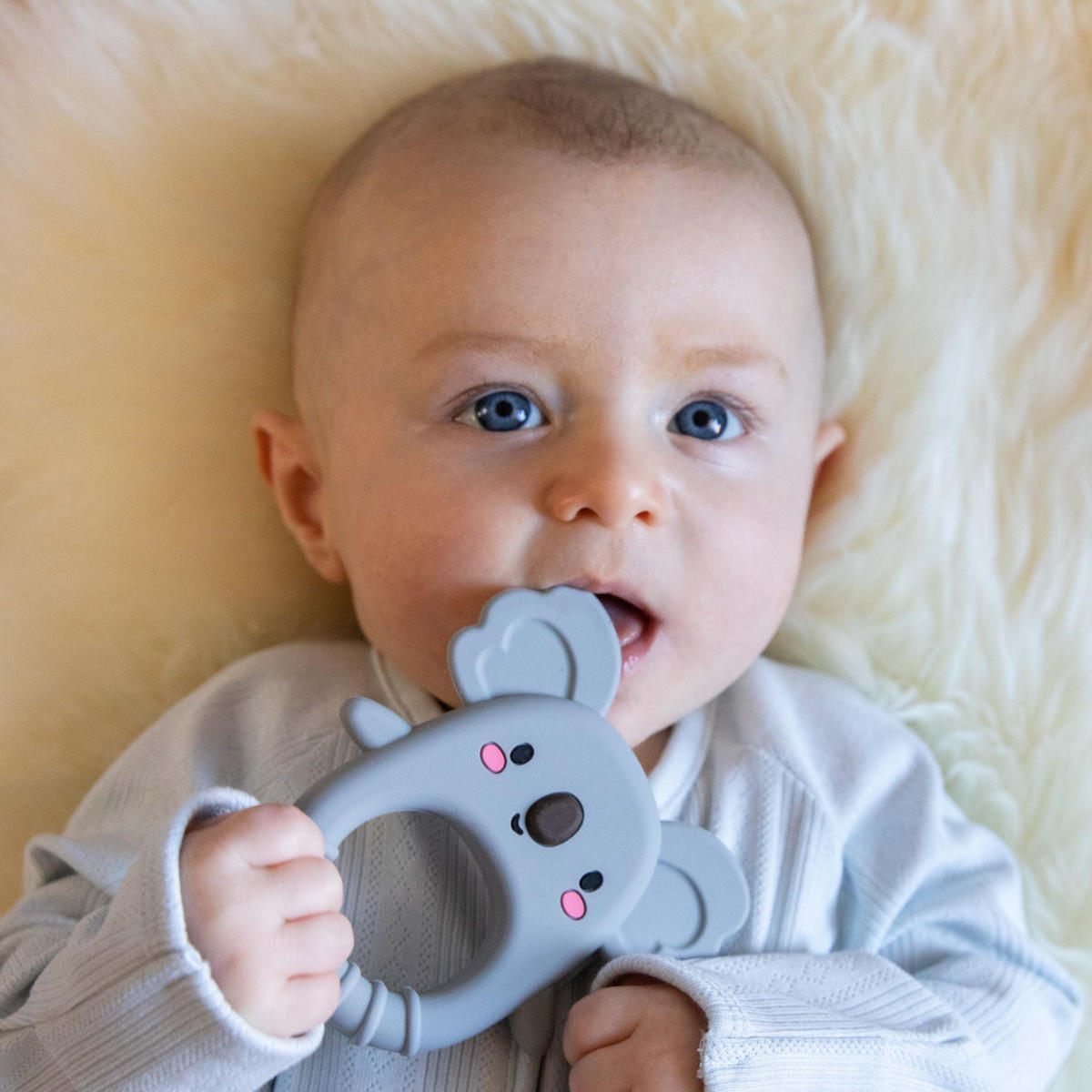 おもちゃ ベビー シリコンはがため コアラちゃん （ 歯固め シリコン 知育玩具 コアラ 子供 乳児 赤ちゃん 0歳 男の子 女の子 出産祝い