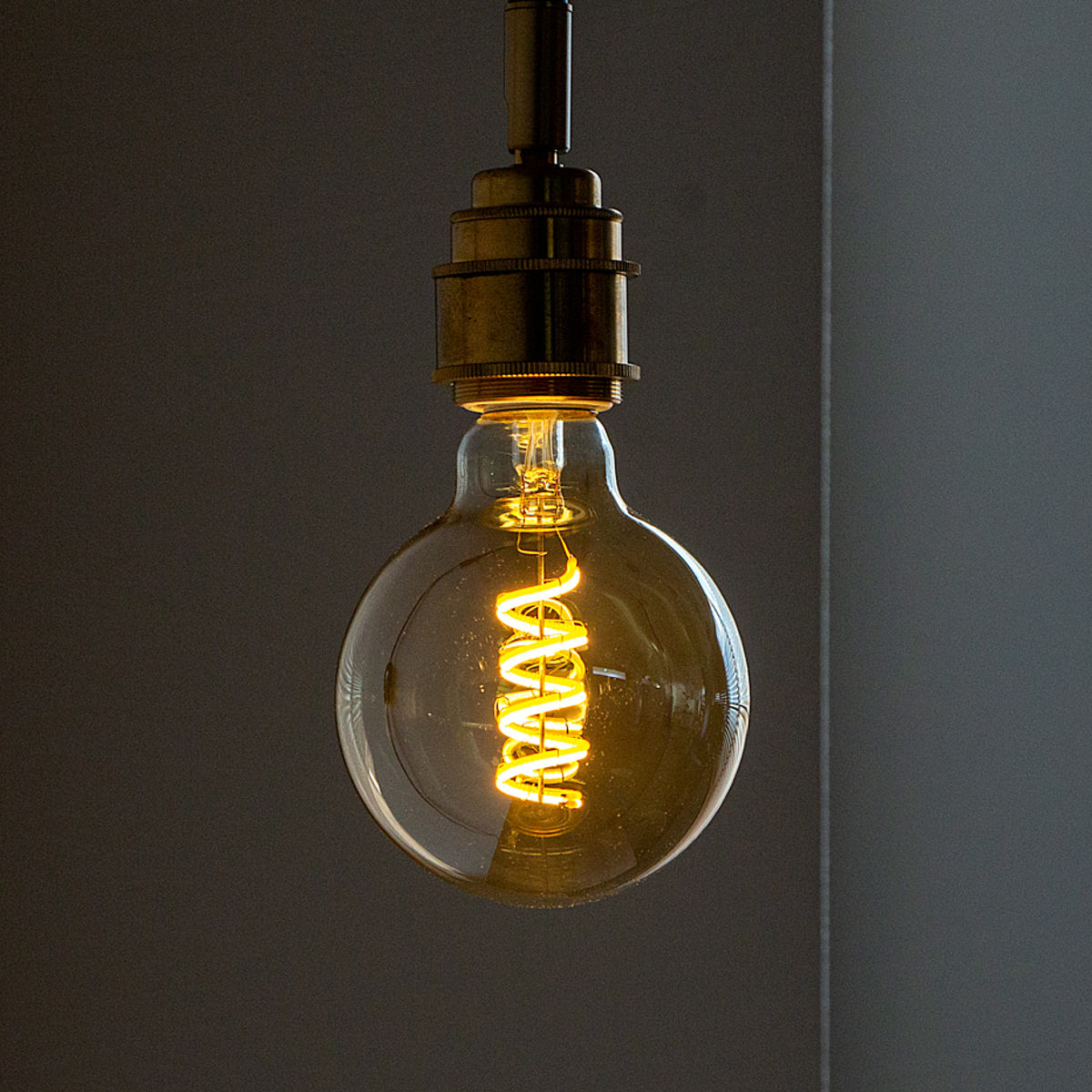 ウォールライト 1灯 LED電球付き DECKS アームウォールHALF 間接照明 gram eight グラムエイト ( ブラケットライト 壁掛け照明 階段照明 玄関ライト シンプル 廊下 キッチン リビング 壁掛け 壁面照明 無骨 スイッチ式 電球付き ) 【ボール球】 ボール球