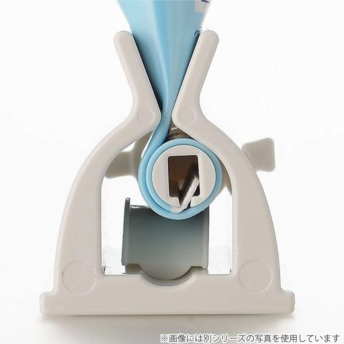 チューブ絞り チューブスタンド 日本製 ( チューブローラー チューブしぼり器 絞り出し スタンド 立てられる チューブホルダー チューブしぼり チューブ絞り器 スタンド型 自立型 便利グッズ エコグッズ キッチン小物 キッチン雑貨 ) 【ピンク】 ピンク