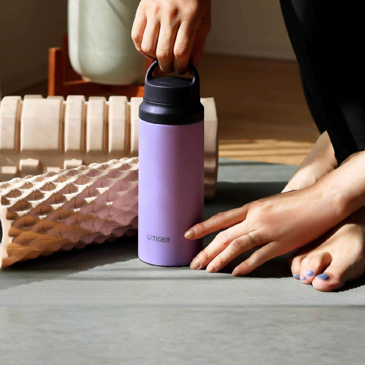 タイガー 水筒 600ml 真空断熱ボトル アクティブマグ MCZ-G060 ( タイガー魔法瓶 マグ 直飲み 保温 保冷 パッキン一体 スポーツ飲料対応 スポーツ飲料OK 直のみ マイボトル マグボトル ステンレスボトル ハンドル 軽量 ) 【ライラック】 ライラック