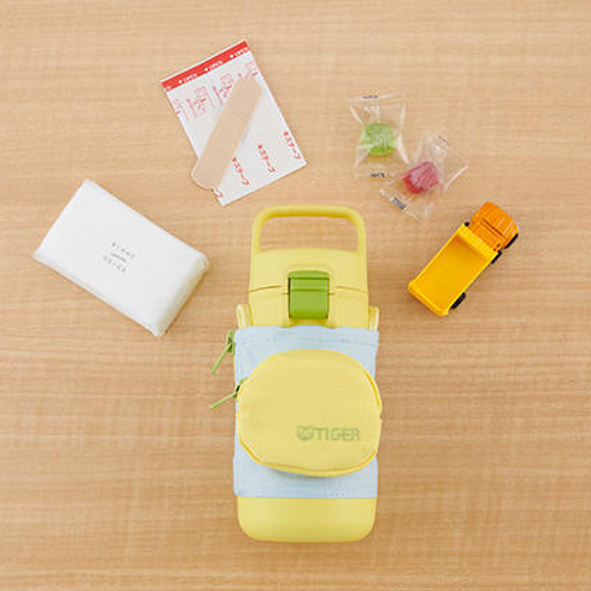 タイガー 水筒 350ml 真空断熱ボトル キッズボトル MTA-A035 ( TIGER 保冷 保温 直飲み 子供用水筒 ワンタッチ 軽い 抗菌 子供 ポーチ付き スポーツ飲料OK 直のみ 軽量 幼稚園 保育園 子供用 抗菌加工 ハンドル付 ) 【イエローブルー】 イエローブルー