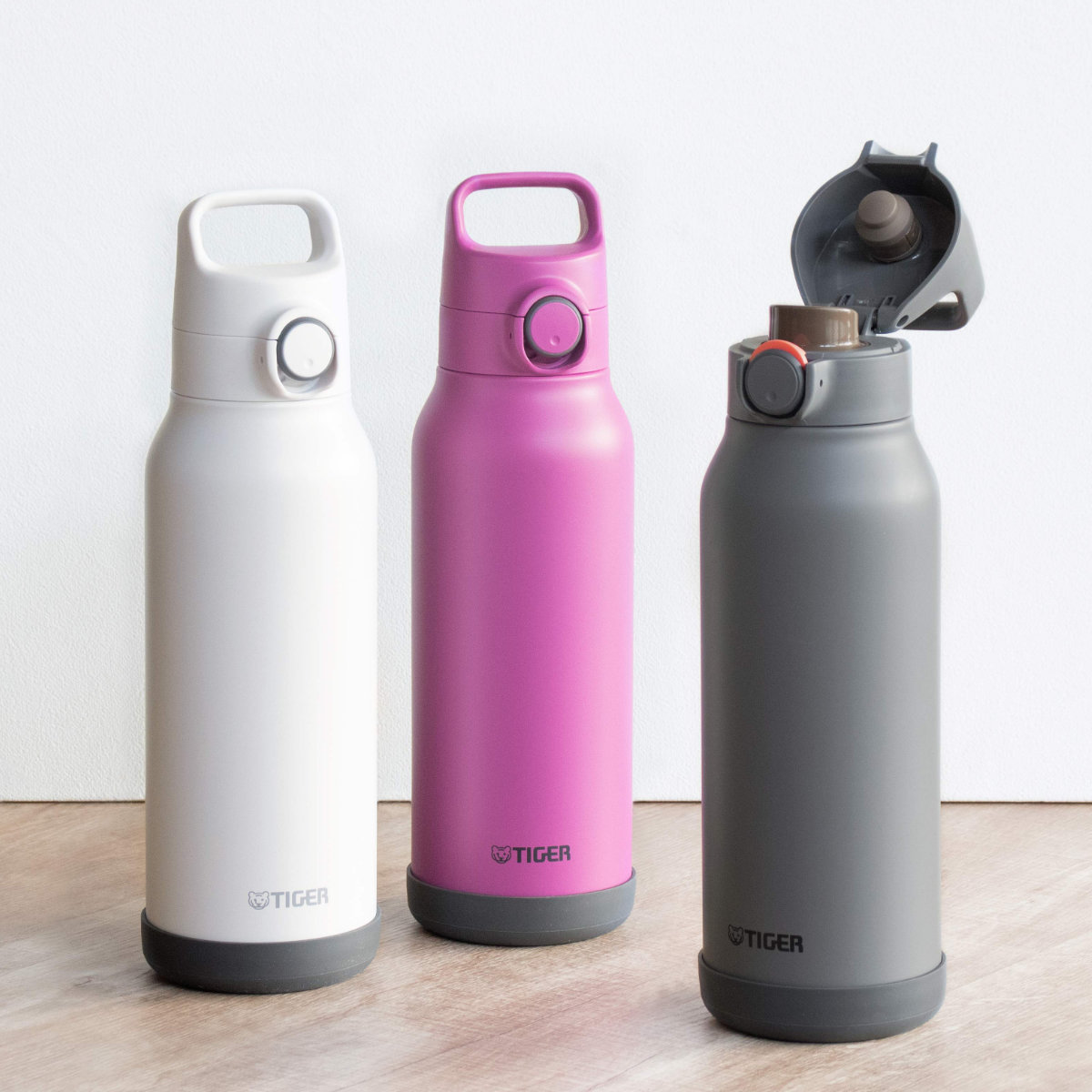 タイガー 水筒 1.2L 真空断熱ボトル スポーツボトル 保冷専用 MTA-H120 ( タイガー魔法瓶 マグ 直飲み 保冷 パッキン一体 スポーツ飲料対応 直のみ ワンプッシュ マイボトル マグボトル ステンレスボトル ハンドル 軽量 ) 【ダブグレー】 ダブグレー