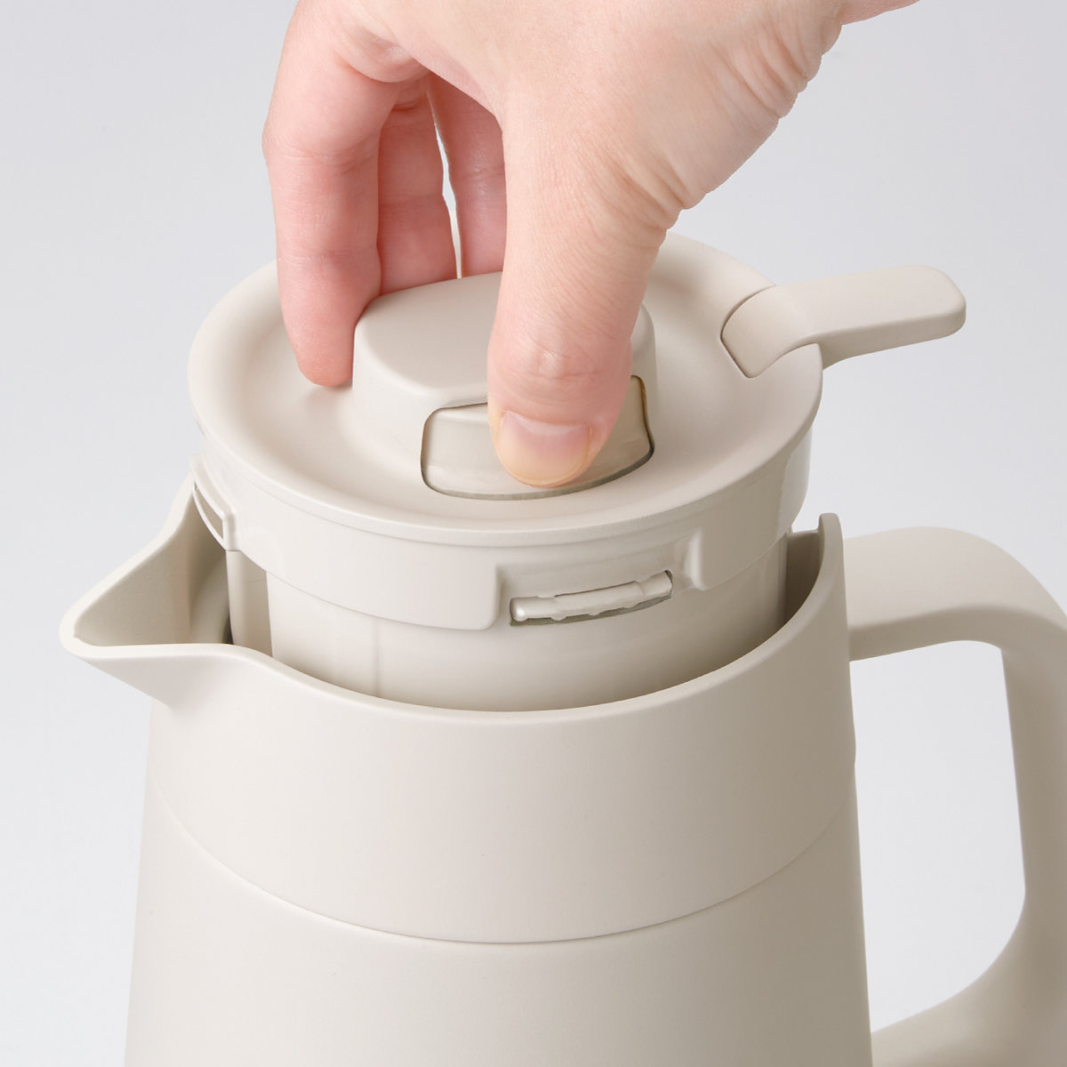 タイガー ポット プッシュレバー ( 1.6L ステンレスポット 魔法瓶 真空断熱 保温 保冷 卓上ポット 持ち運び ハンドル付き おしゃれ スタイリッシュ 北欧 モダン ) 【イーグレットホワイト】 イーグレットホワイト