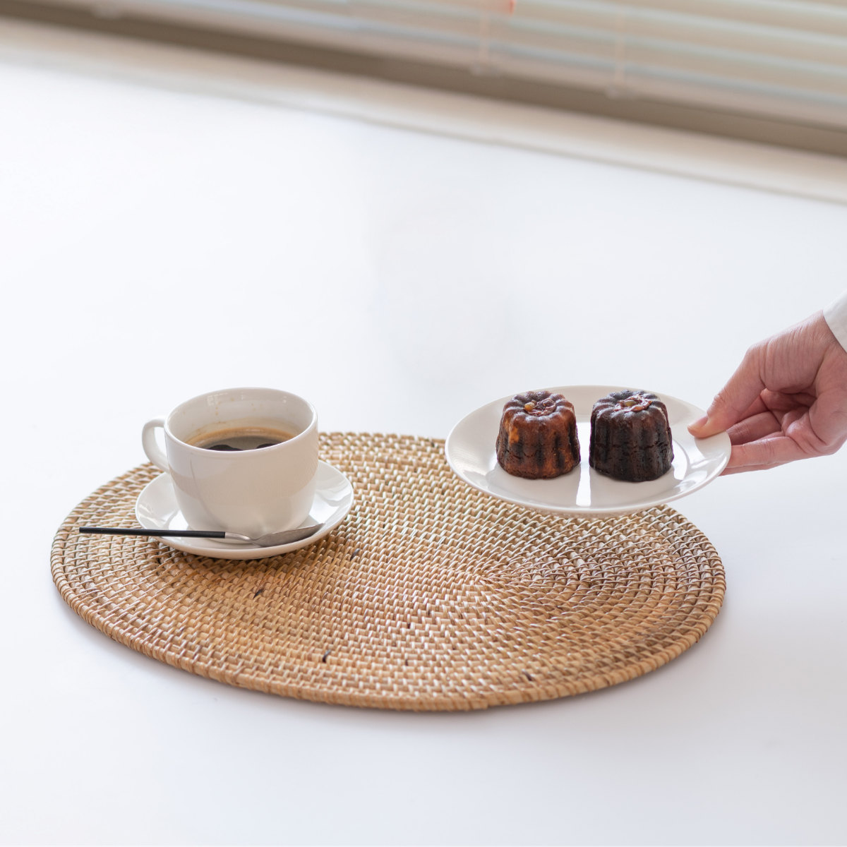 ランチョンマット 4枚セット ラタン プレイスマット オーバル 楕円形 ( ティセコ おしゃれ 大きめ ランチマット プレースマット 藤 手編み 天然素材 ナチュラル インテリア 40×30cm テーブルウェア ティーマット ) 【BROWN】 BROWN