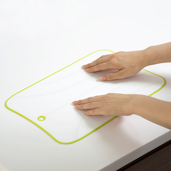 まな板 すべり止め付き シートタイプ L すべりにくいシートまな板 ホワイト ( まないた マナイタ 俎板 シートまな板 おすすめ 薄い 薄型 軽量 滑り止め 曲がる カッティングボード キッチンツール 下ごしらえ 柔らかい ) 【グリーン】 グリーン
