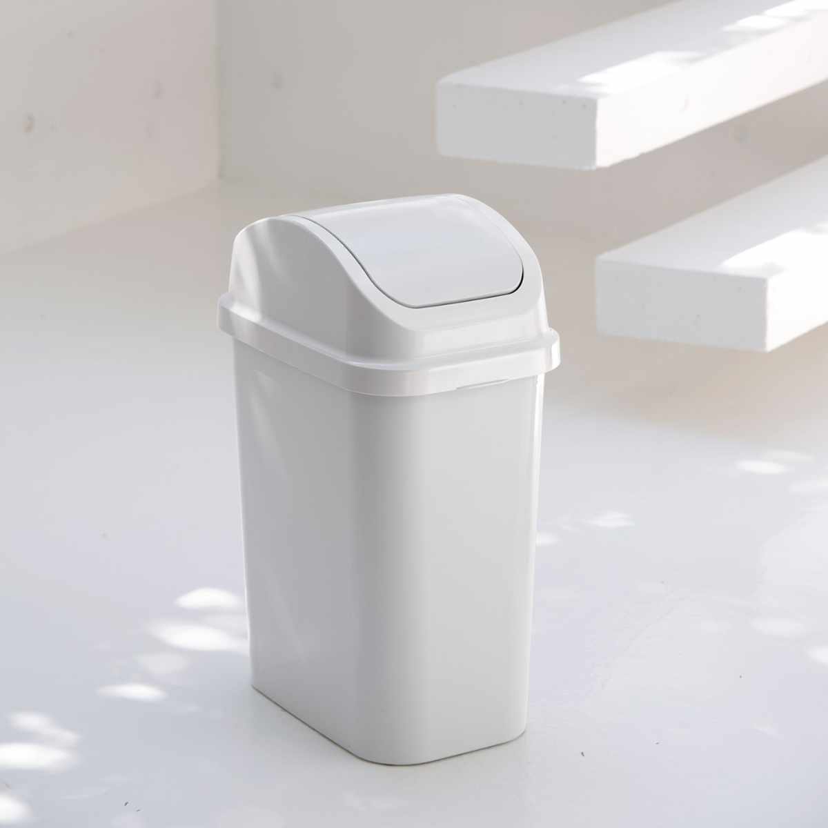 ゴミ箱 25L セパ スイング ふた付き ( ごみ箱 25リットル スイングふた 縦型 スリム キッチン リビング くず入れ ダストボックス シンプル 無地 )