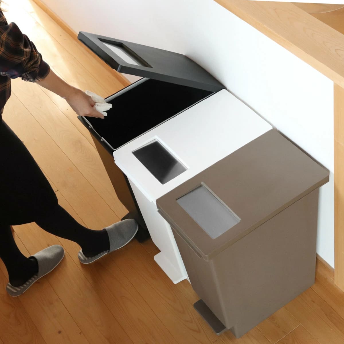 ゴミ箱 20L 同色2個セットユニード プッシュ&ペダル ( 20リットル ふた付き 分別 キッチン ダストボックス スリム 分別ゴミ箱 棚下 カウンター下 縦型 角型 ペダルペール 蓋付き シンプル おしゃれ 小窓 プラスチック ) 【ホワイト】 ホワイト