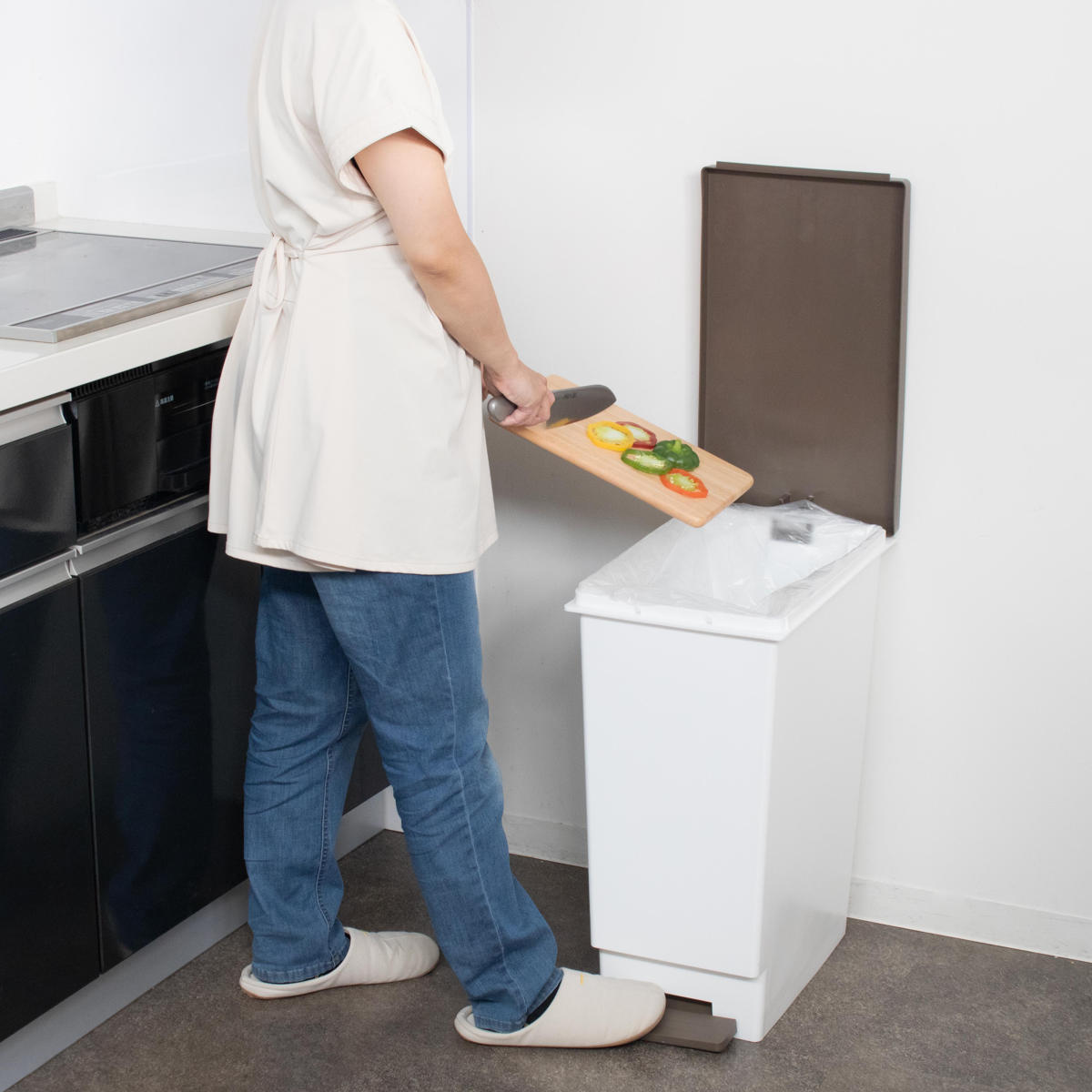 ゴミ箱 45L 同色2個セット スリムペダル ふた付き ( ごみ箱 45リットル 同色 2個 まとめ買い セット スリム ペダル キッチン 分別 ダストボックス 縦型 シンプル おしゃれ 分別ゴミ箱 蓋付き 屑入れ 屑箱 袋止め ) 【ブラウン】 ブラウン