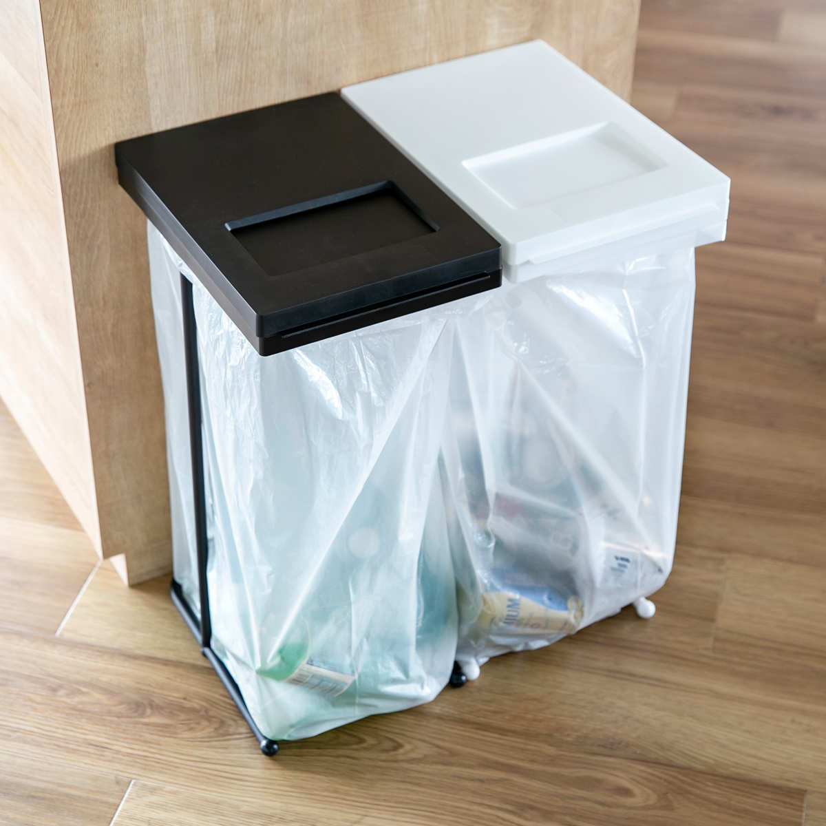 ゴミ箱 45L 同色2個セット ユニード ゴミ袋ホルダー 小窓付き ( ごみ箱 45リットル ポリ袋ホルダー 分別 スリム ふた付き 袋ホルダー 大容量 棚下 収納 省スペース 清潔 ゴミ袋 ホルダー 中身が見える ) 【ホワイト】 ホワイト