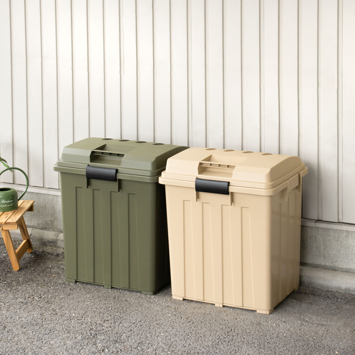 ゴミ箱 90L 屋外兼用 同色4個セット 連結ハンドルペール ( ごみ箱 90リットル 同色 4個セット 屋外 屋内 大容量 連結可能 ハンドル 外用 大きい ふた付き ハンドルペール 分別 収納庫 灯油缶 ポリタンク 収納 玄関 ) 【ベージュ】 ベージュ