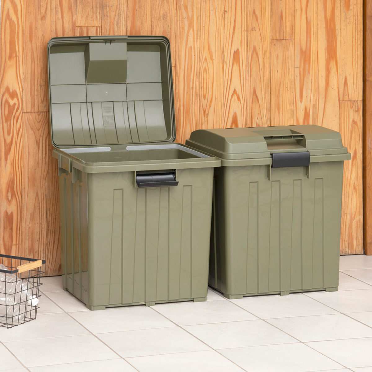 ゴミ箱 90L 屋外兼用 同色4個セット 連結ハンドルペール ( ごみ箱 90リットル 同色 4個セット 屋外 屋内 大容量 連結可能 ハンドル 外用 大きい ふた付き ハンドルペール 分別 収納庫 灯油缶 ポリタンク 収納 玄関 ) 【ベージュ】 ベージュ