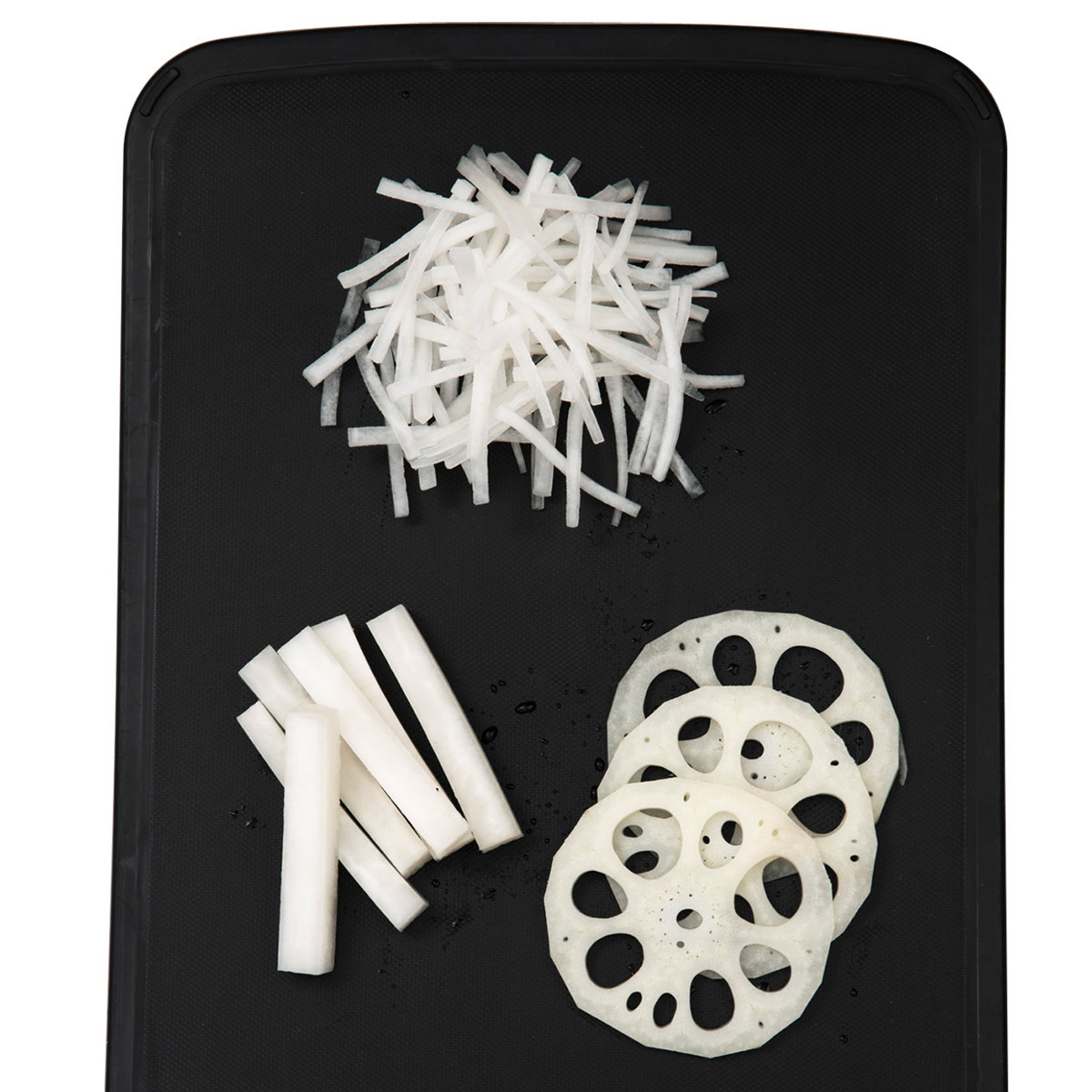 まな板 23×34cm 食洗機対応 日本製 軽い・見やすいまな板 ( 抗菌まな板 カッティングボード 俎板 抗菌加工 すべり止め付き 軽量 両面 耐熱 下ごしらえ ブラック 抗菌 清潔 キッチンツール )