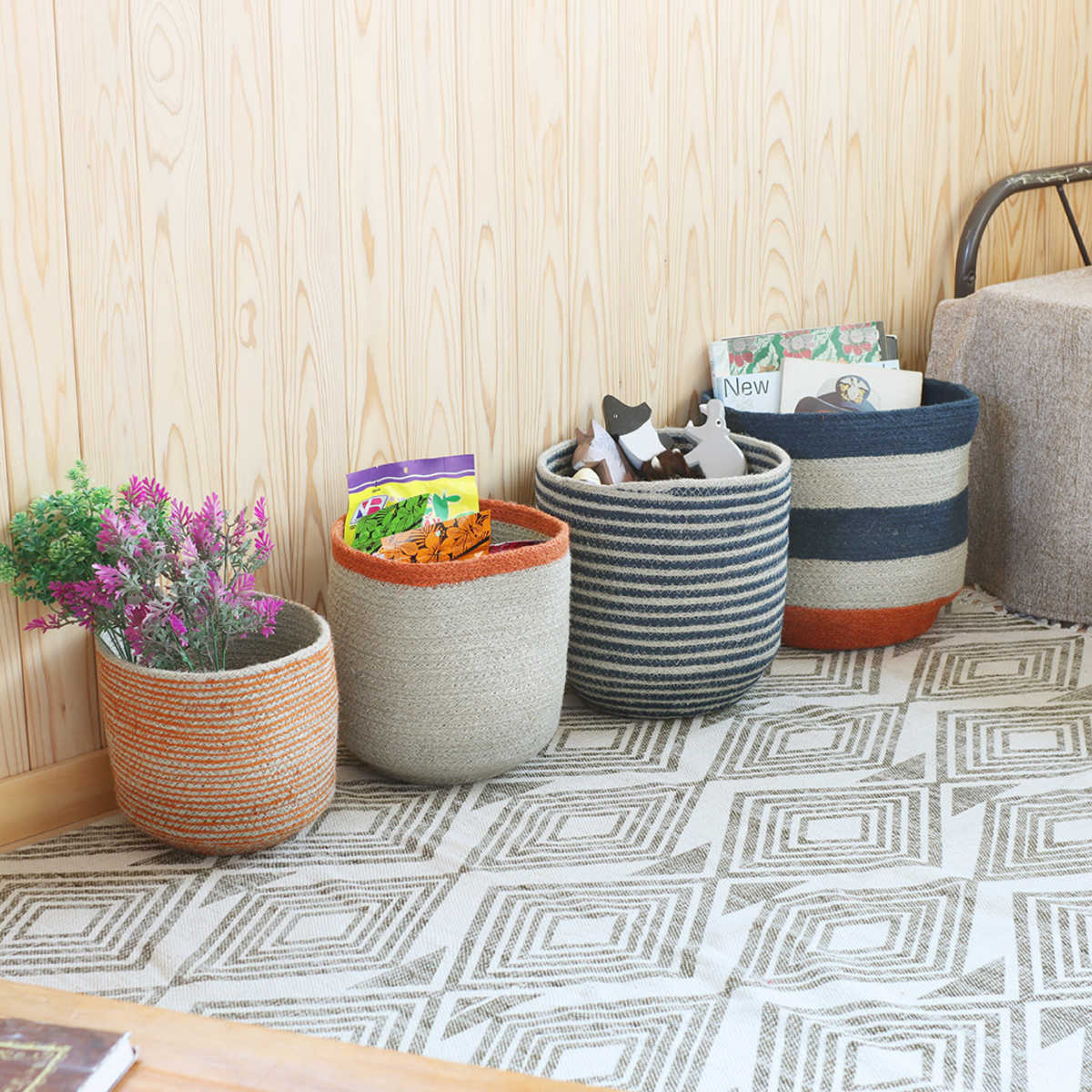 かご バスケット 4個組 Uシェイプ カラージュート ( カゴ 収納 小物収納 ジュート ハンドメイド 籠 小物ケース 収納バスケット 麻 ナチュラル 手編み 手作り カラフル )