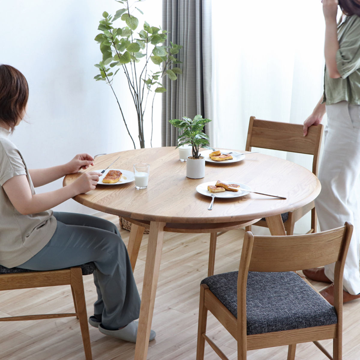 ダイニングテーブル 円形 幅110cm シーナ 木製 オーク突板 （ 3人掛け
