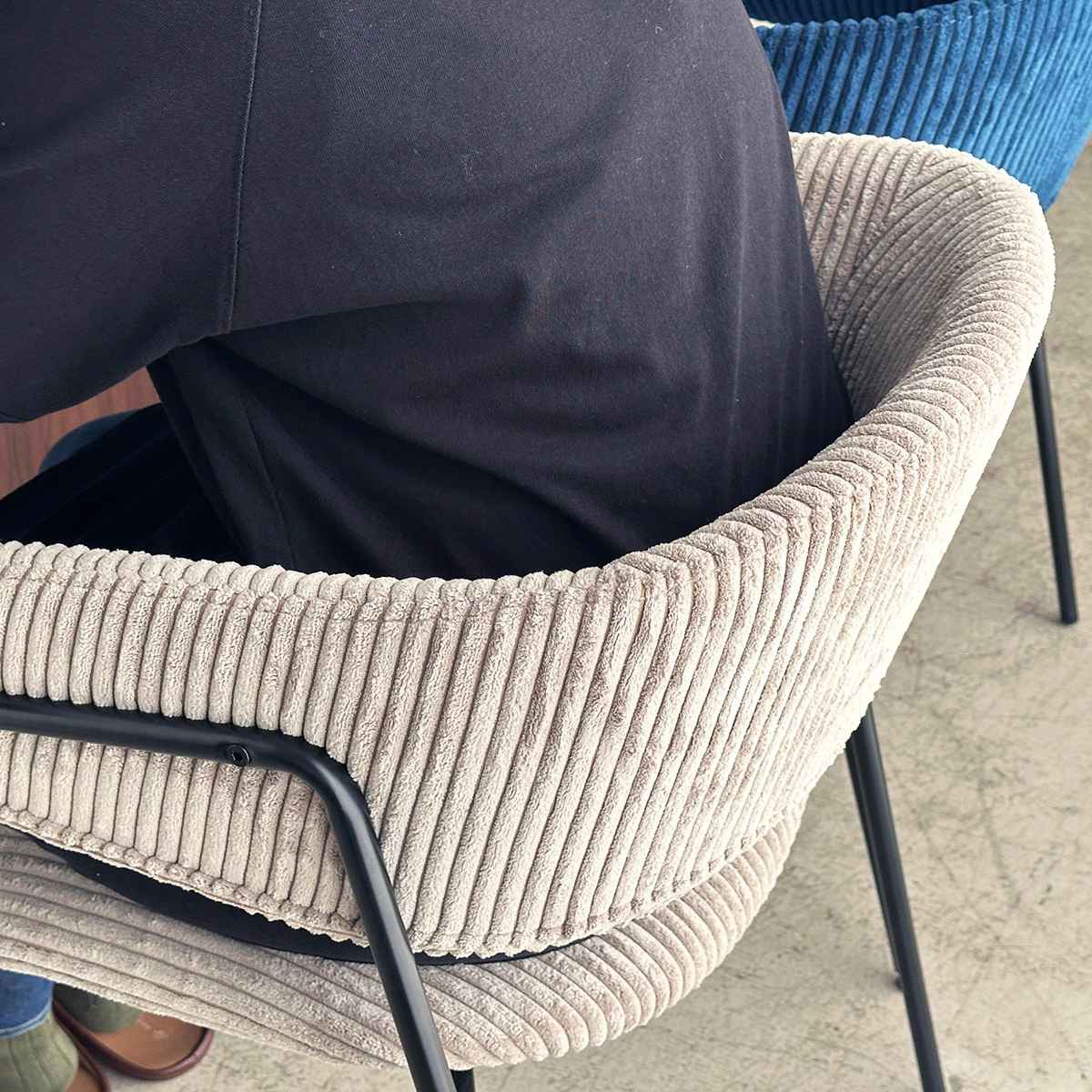 ダイニングチェア 座面高45cm コーデュロイ グリスチェア ( 肘付き ダイニング チェア アイアン脚 北欧 モダン シンプル スタイリッシュ ) 【ブルー】 ブルー